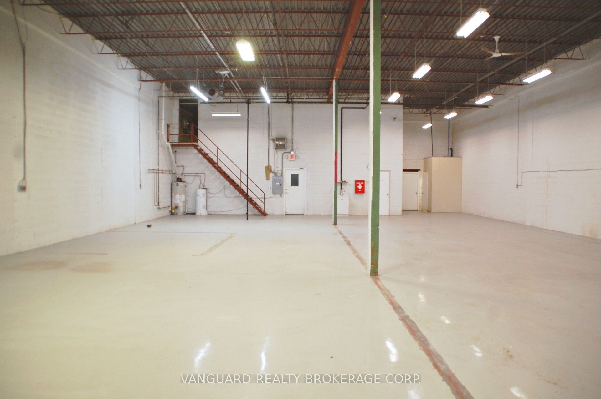 820 Flint Road Property Photo 7