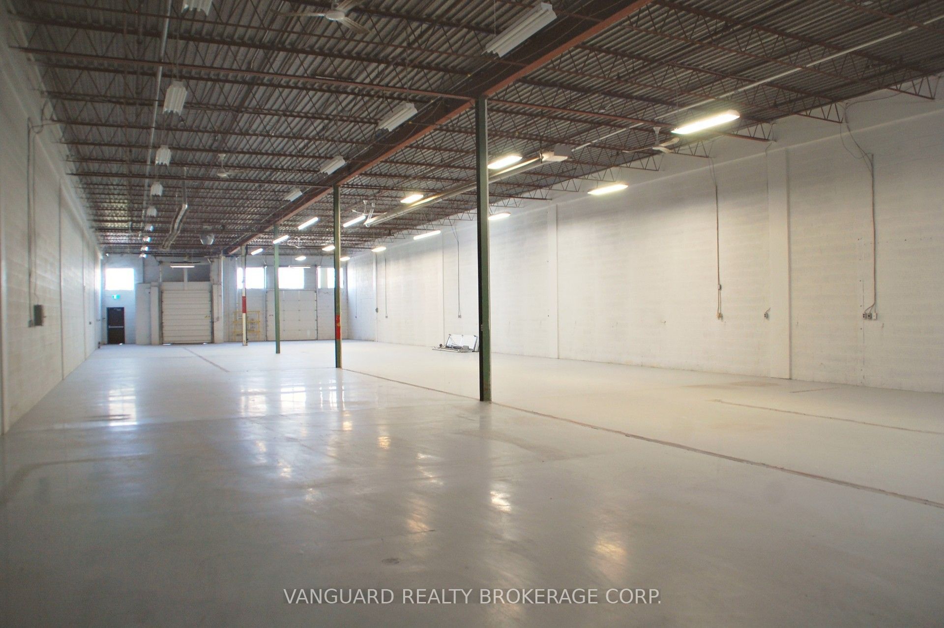820 Flint Road Property Photo 8