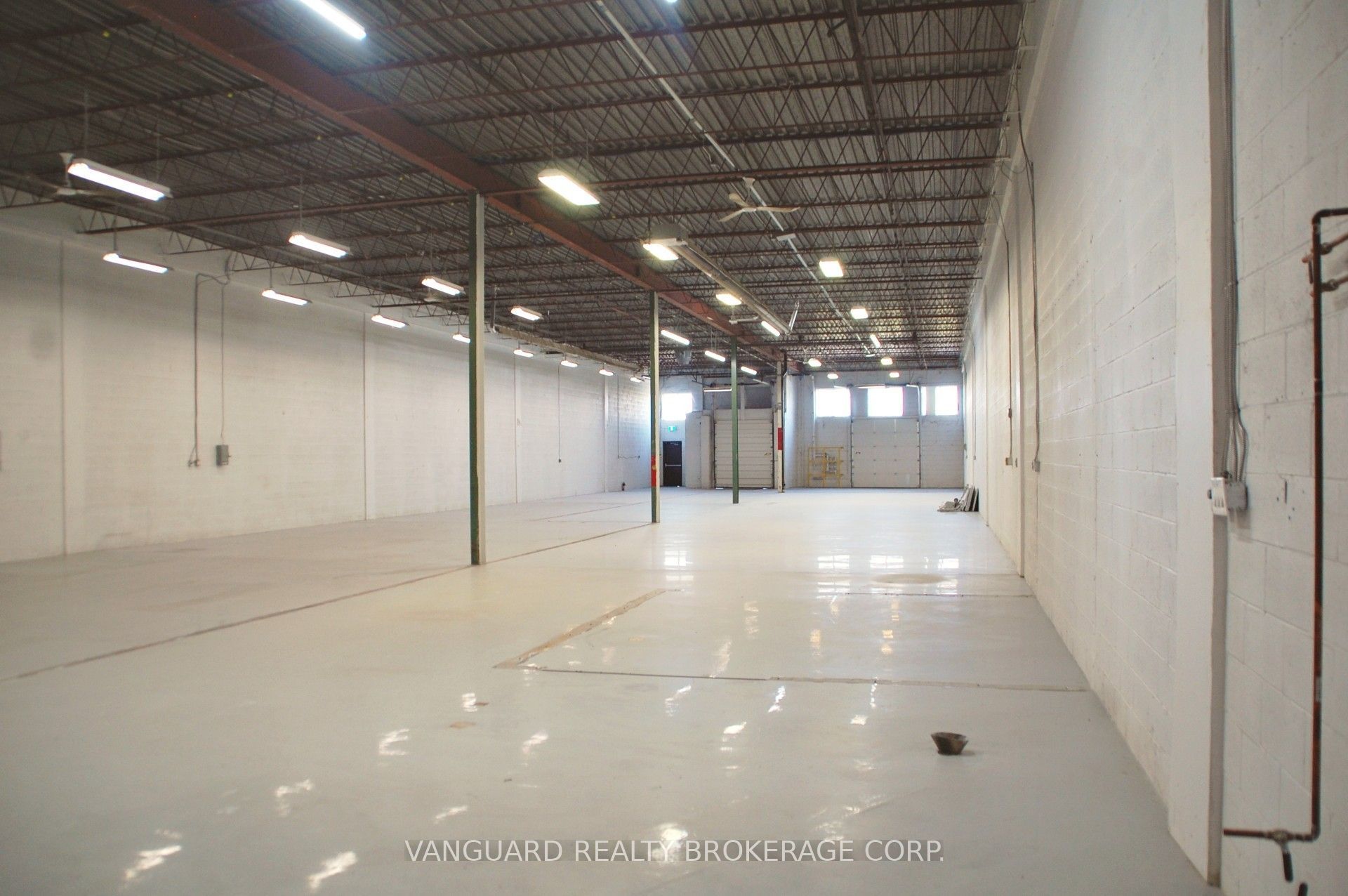 820 Flint Road Property Photo 9