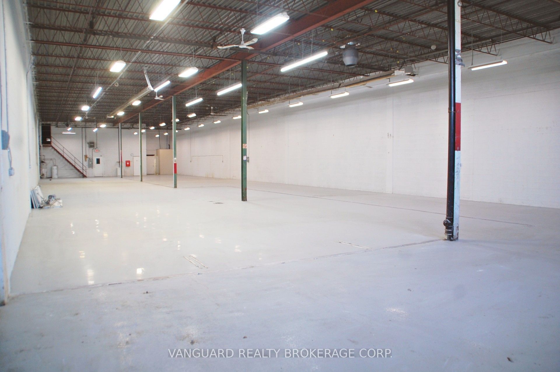 820 Flint Road Property Photo 10