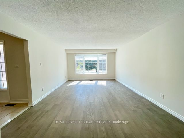 743 Fieldstone Road Property Photo 4