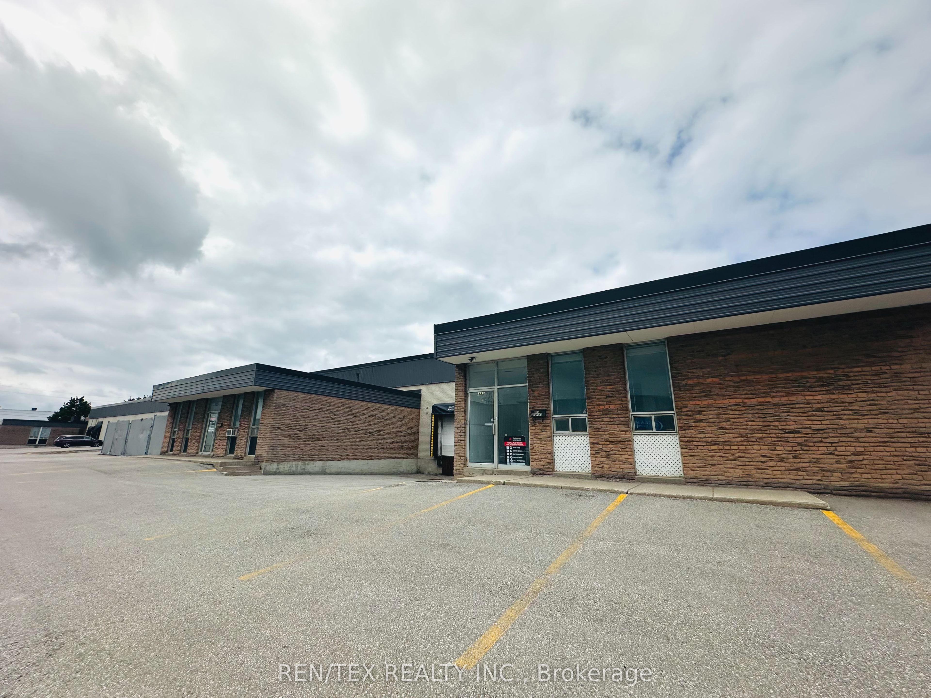 315-345 Flint Road B Property Photo 2