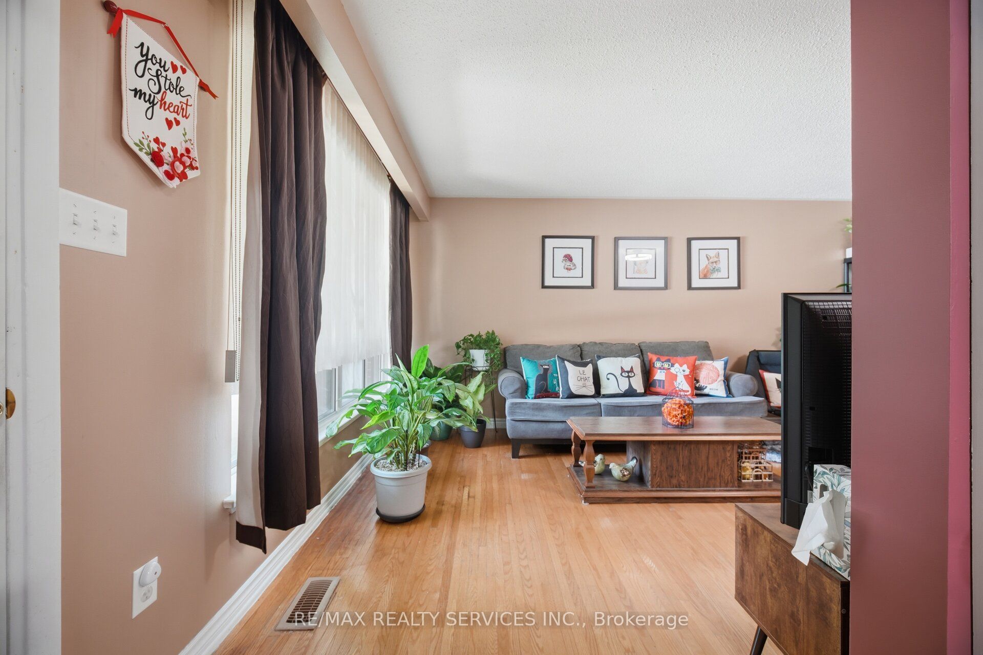 15 Ferndale Crescent Property Photo 7