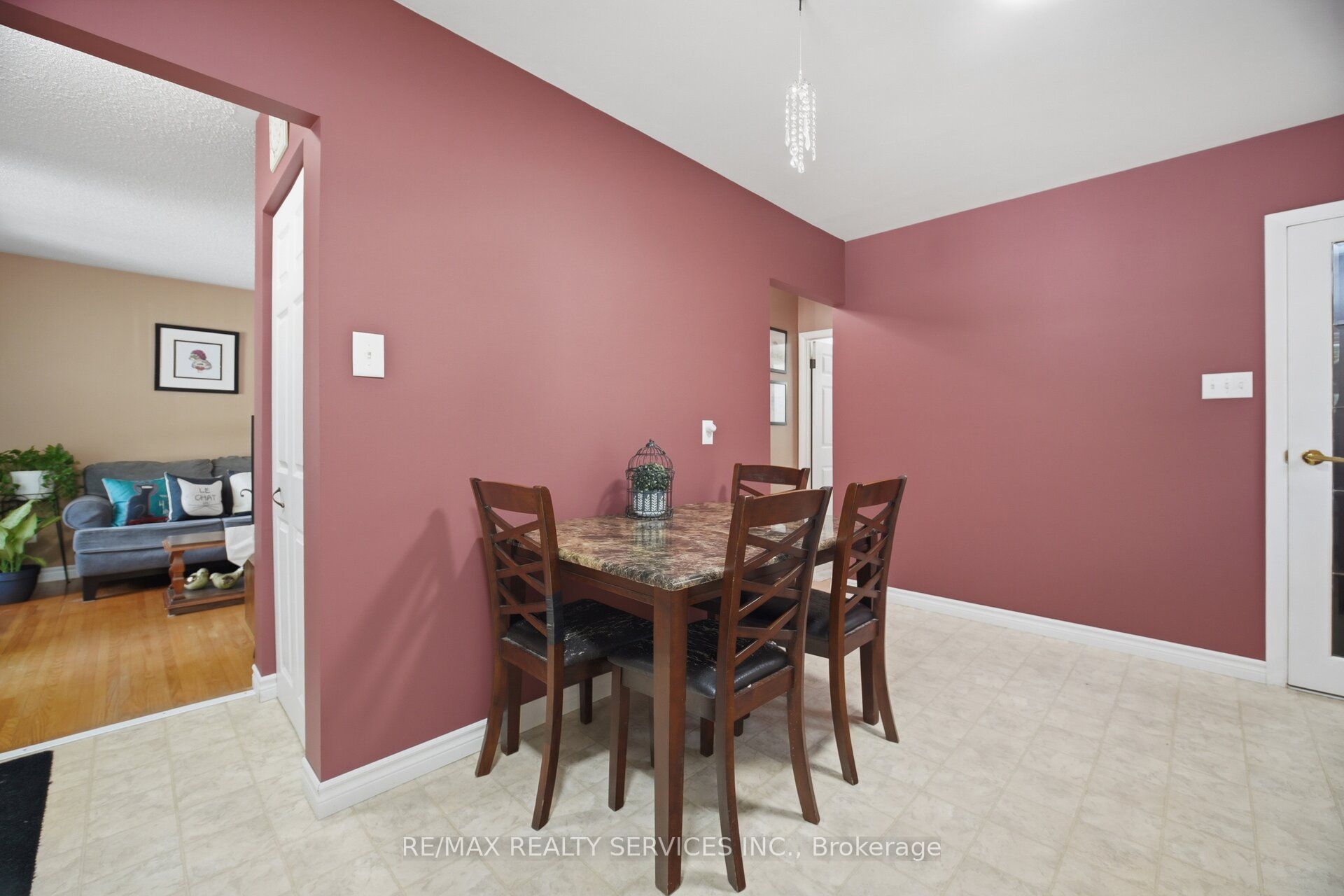 15 Ferndale Crescent Property Photo 11