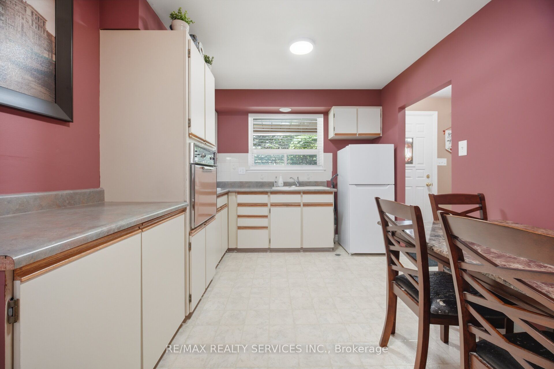 15 Ferndale Crescent Property Photo 14