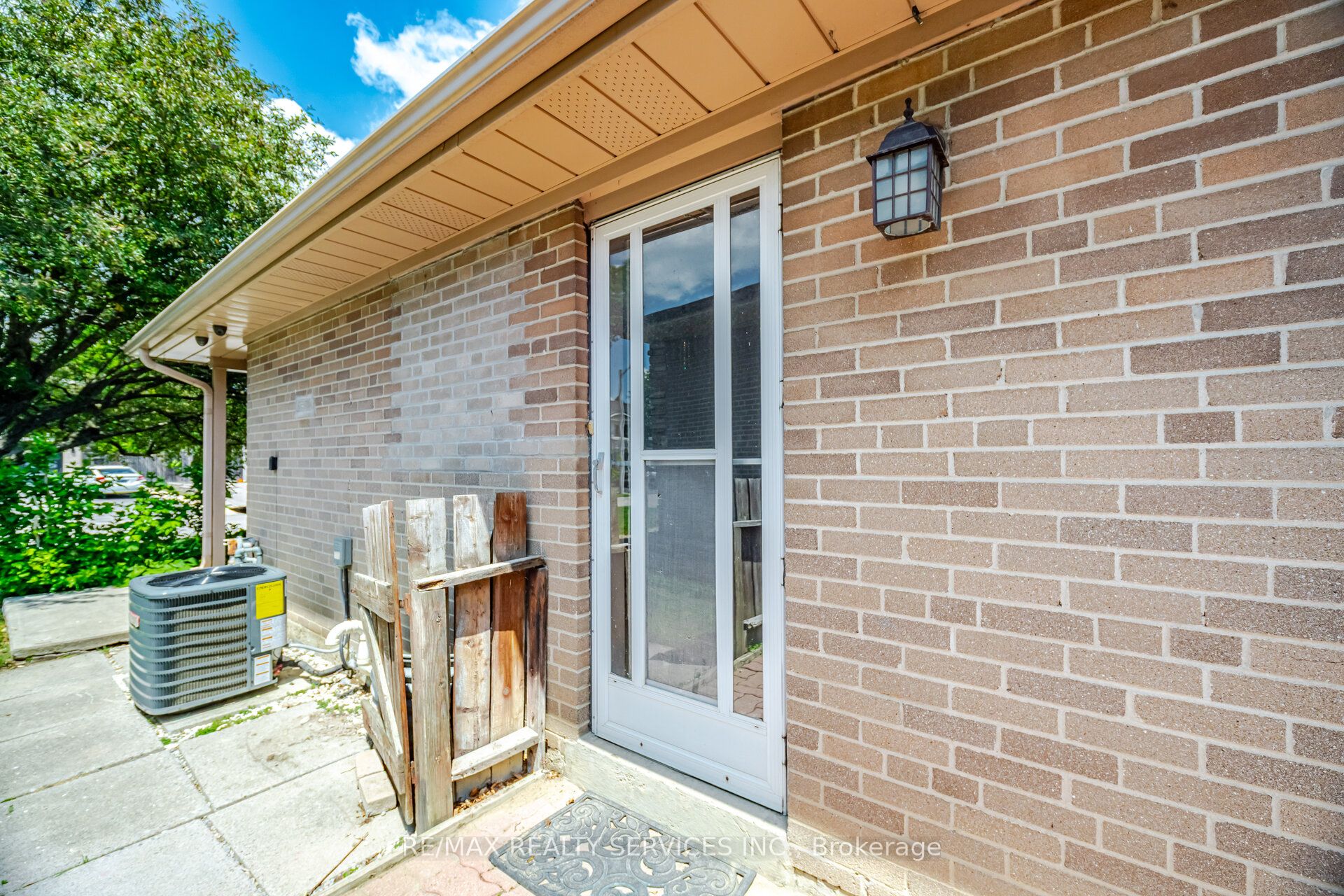 15 Ferndale Crescent Property Photo 33