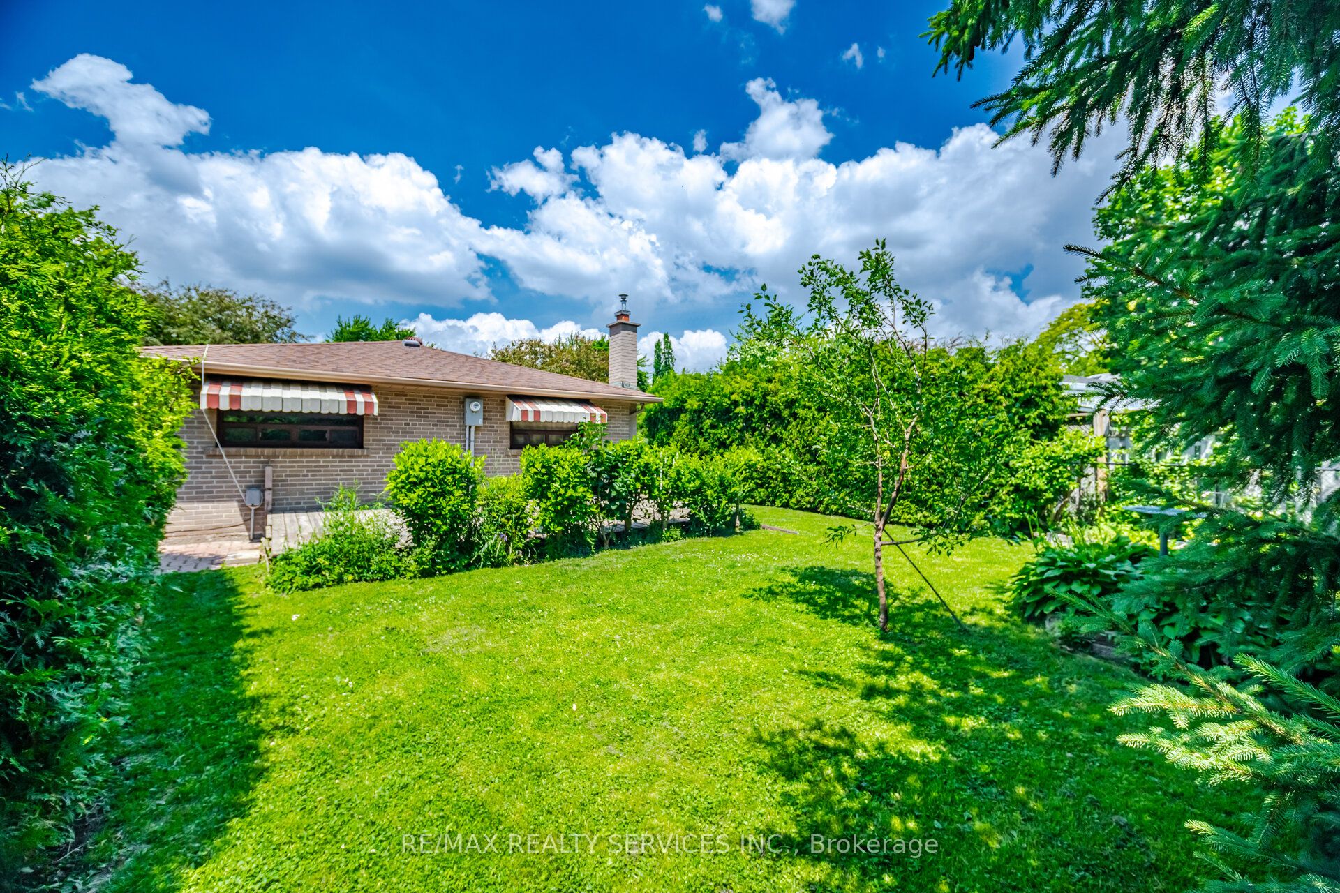 15 Ferndale Crescent Property Photo 40