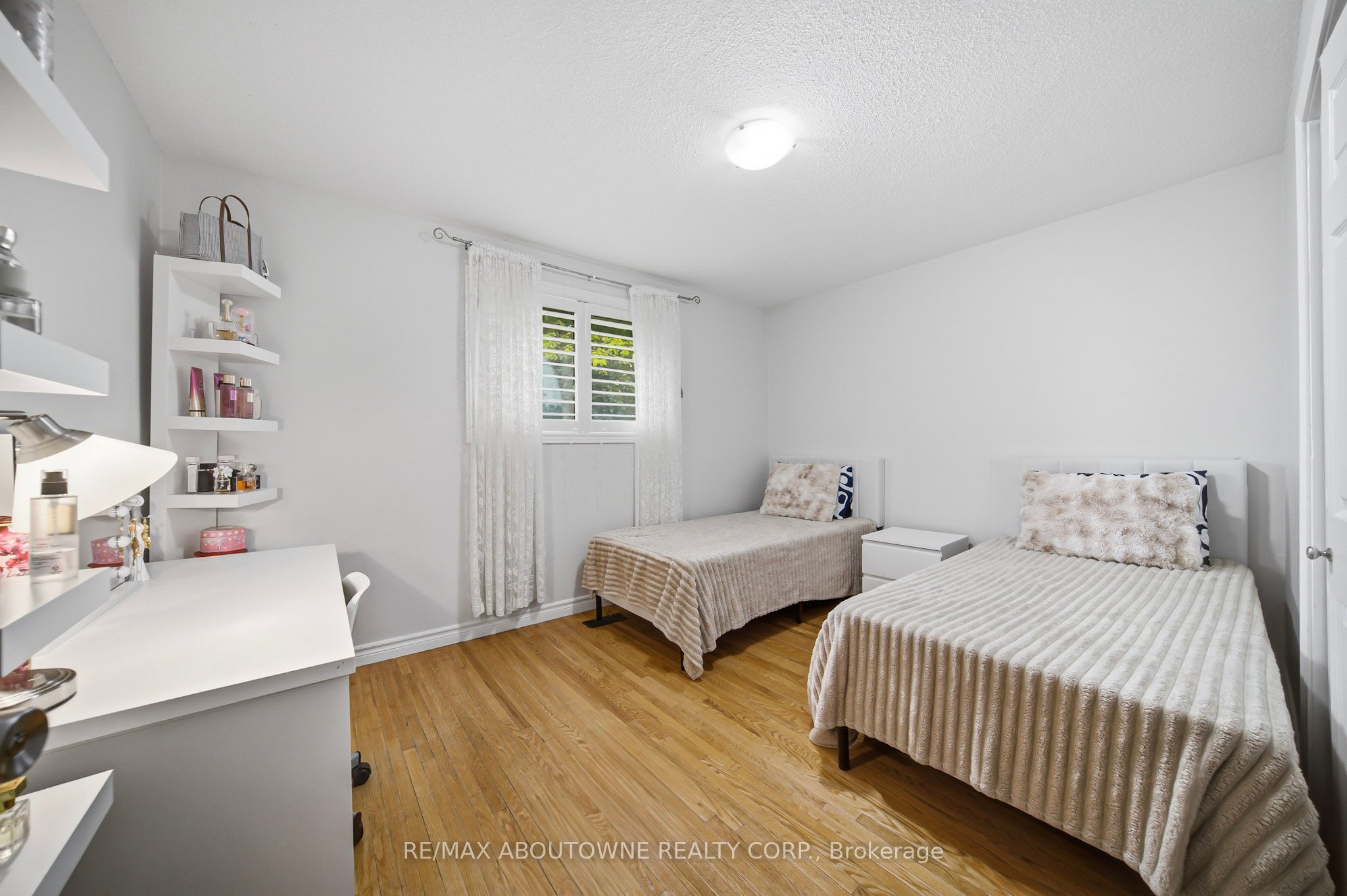6346 Neuchatel Road Property Photo 14
