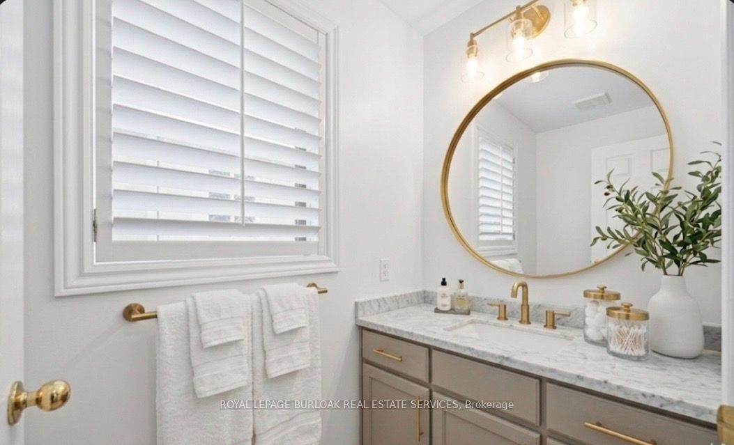 1095 Skyview Drive 4 Property Photo 8