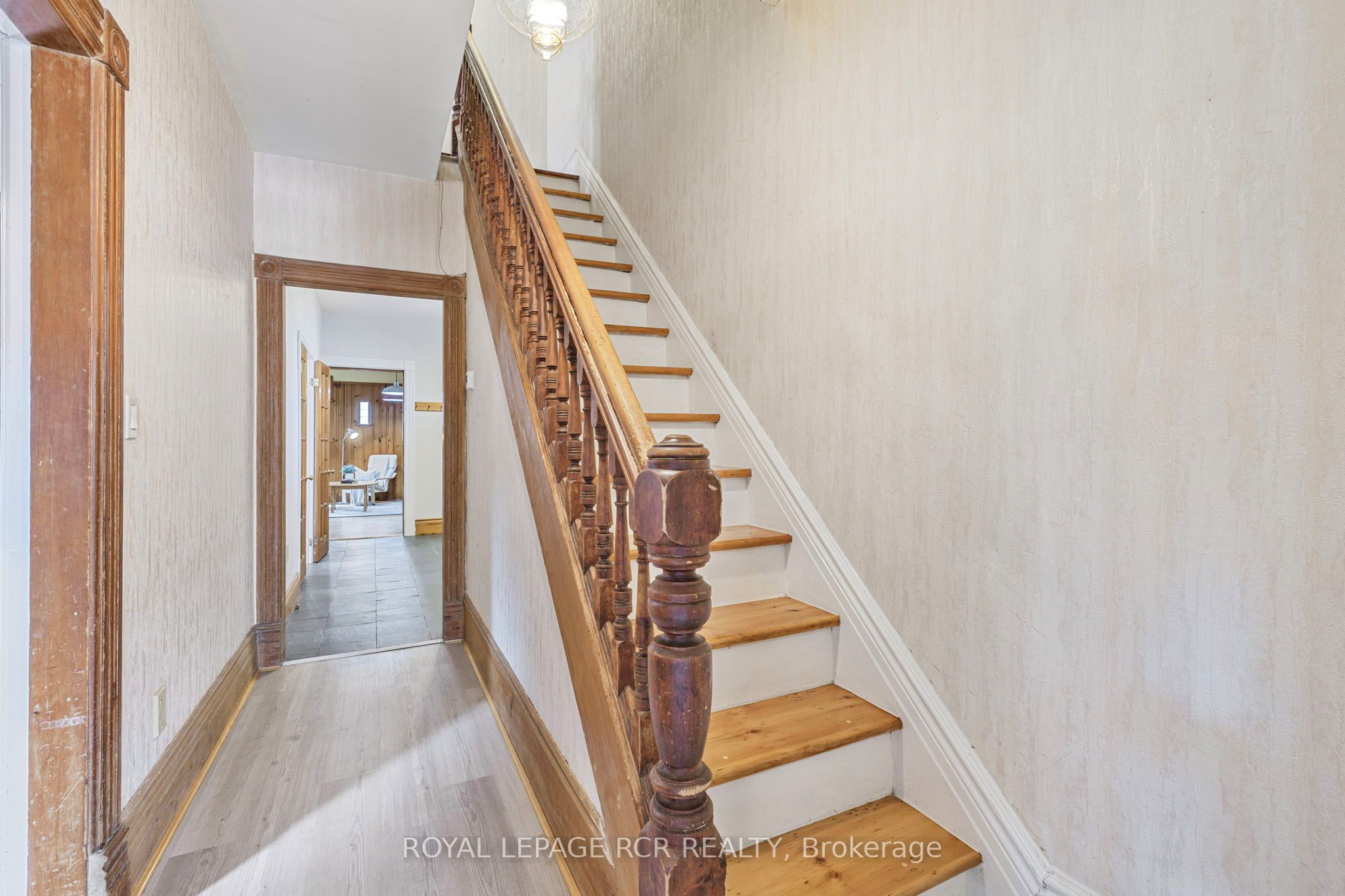 91 King Street W Property Photo 17