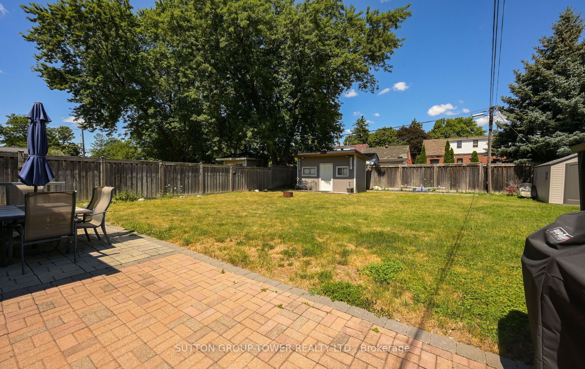 8 Yvonne Avenue N Property Photo 47