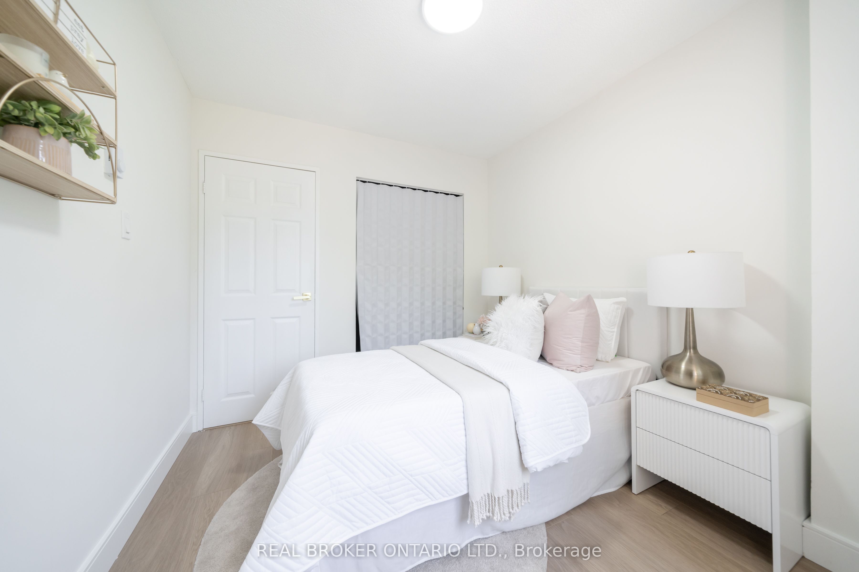 684 Dynes Road 1 Property Photo 20