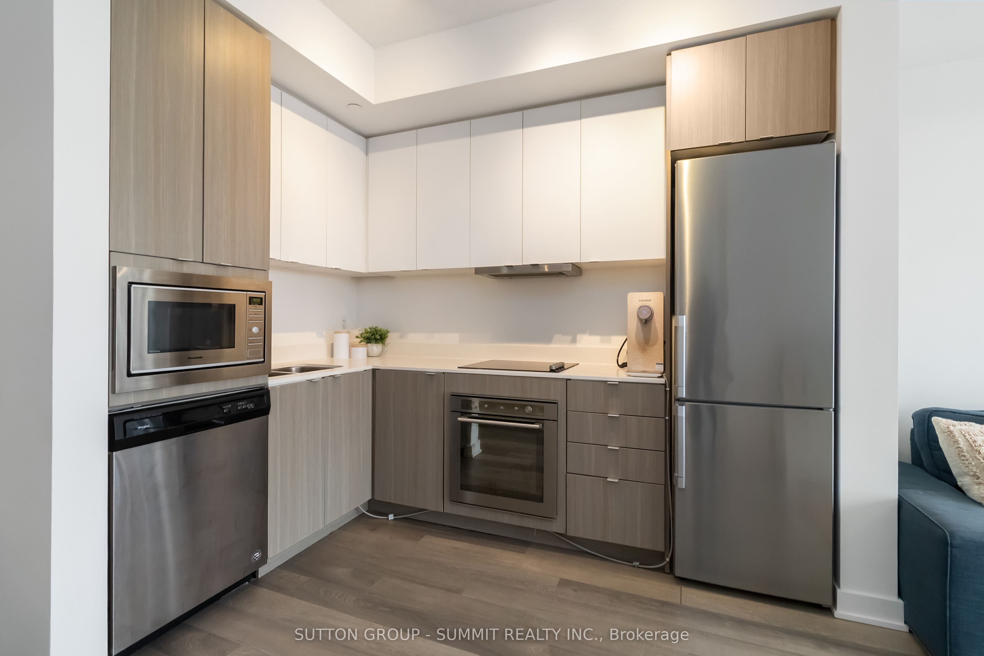5220 Dundas Street D422 Property Photo 6