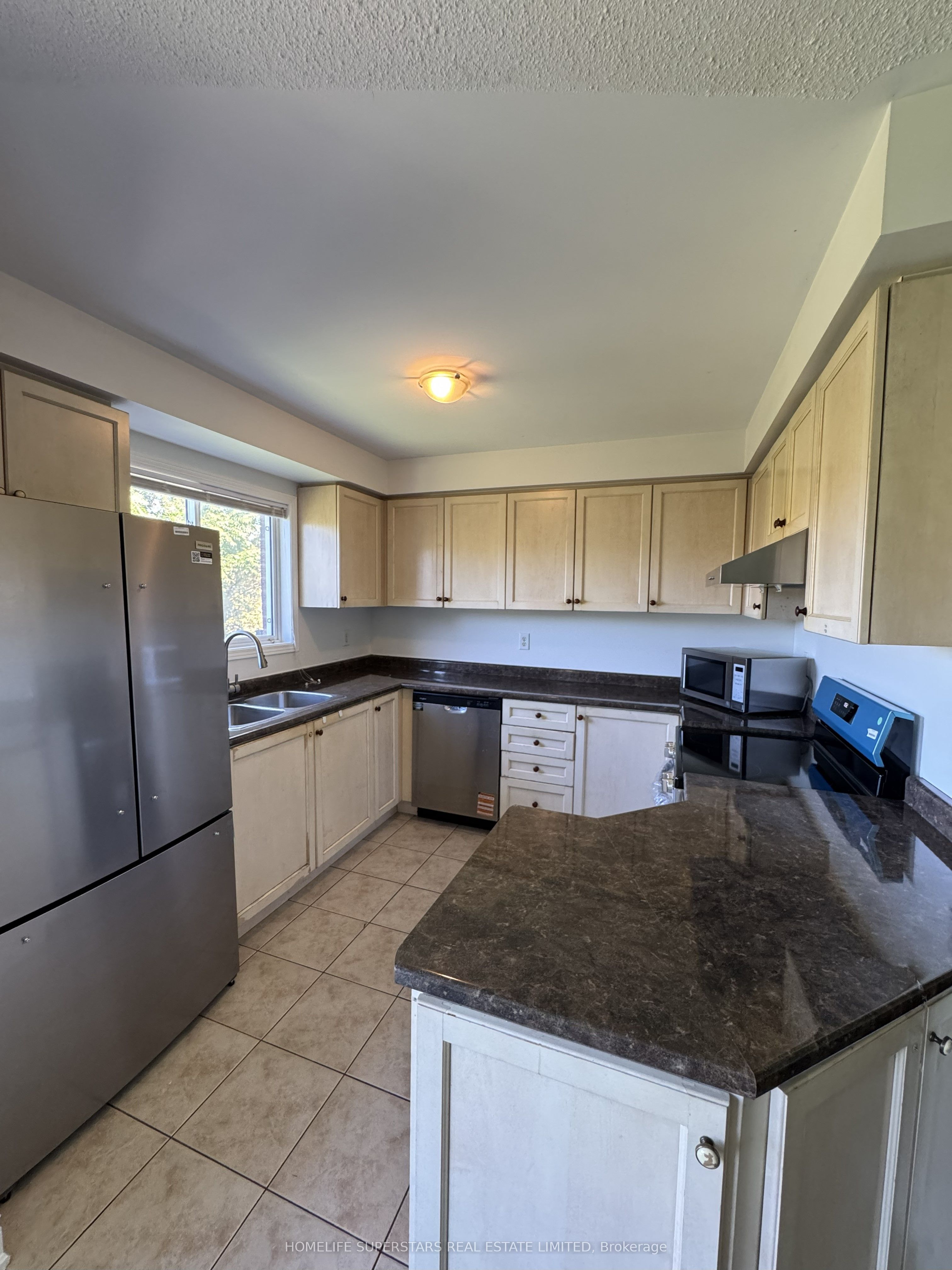 93 Mare Crescent Property Photo 2
