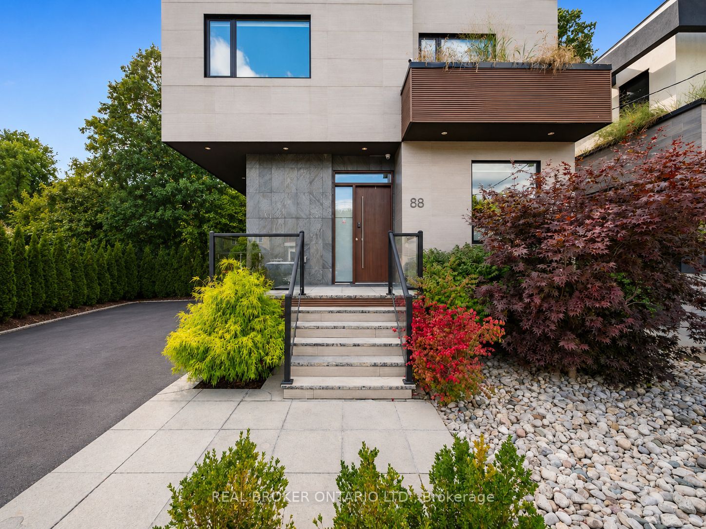 88 South Kingsway Way Property Photo 4