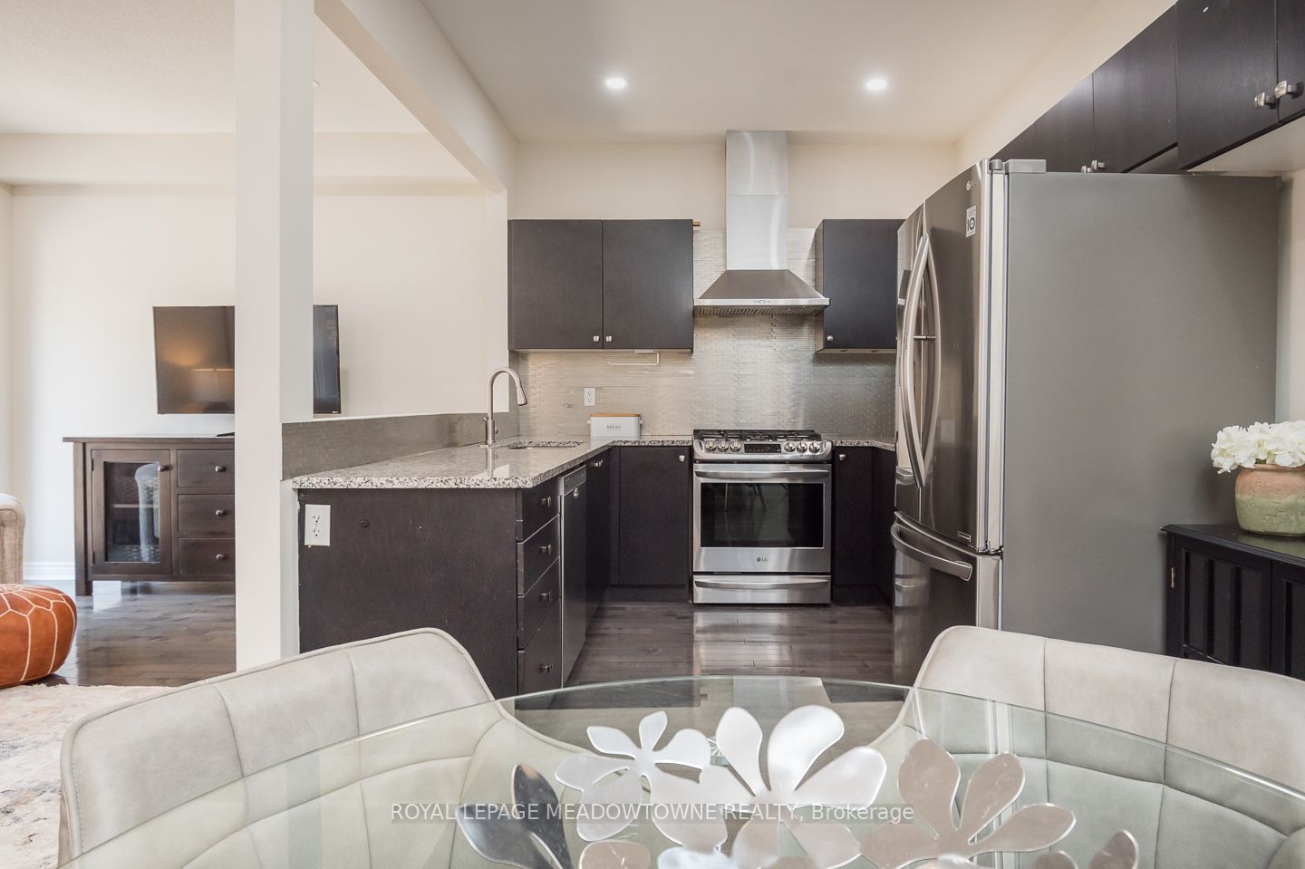 1079 Job Crescent Property Photo 12