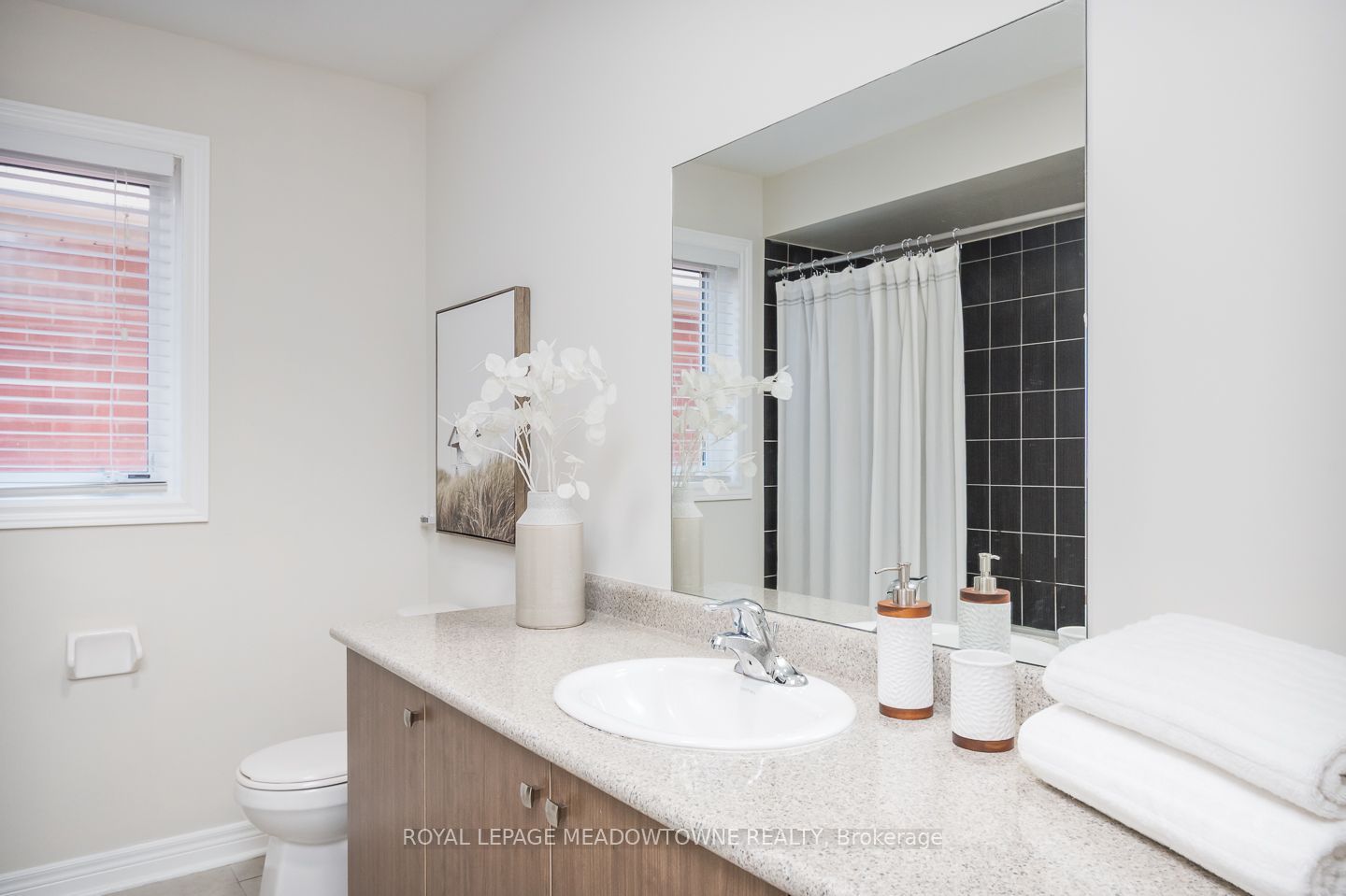 1079 Job Crescent Property Photo 28