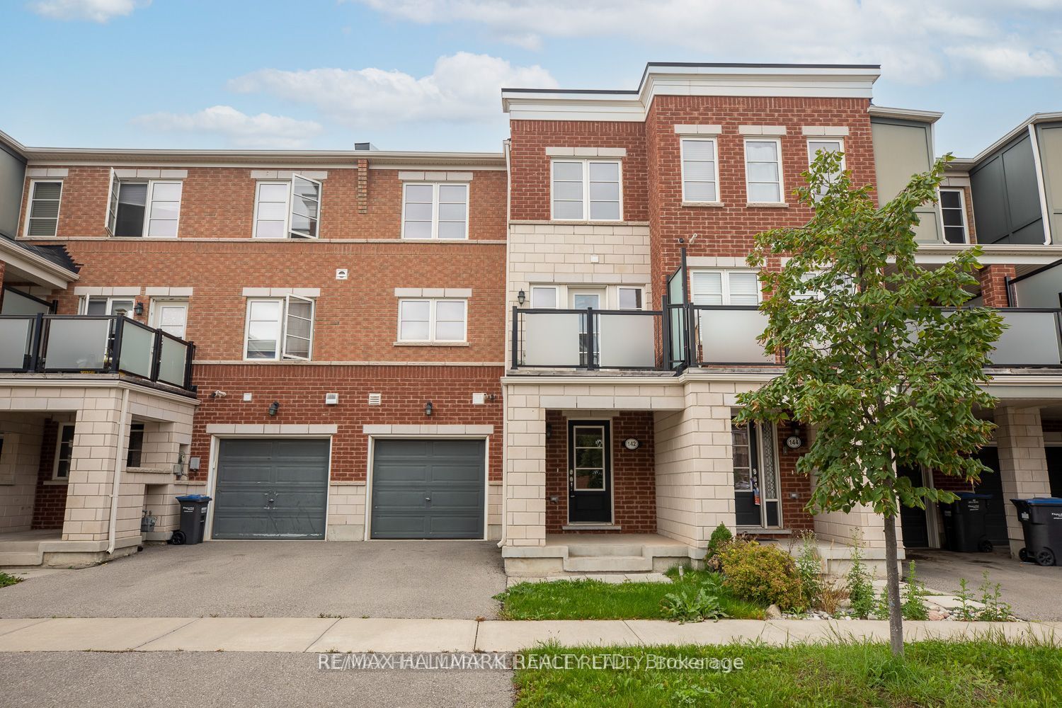 142 Baycliffe Crescent Property Photo 1