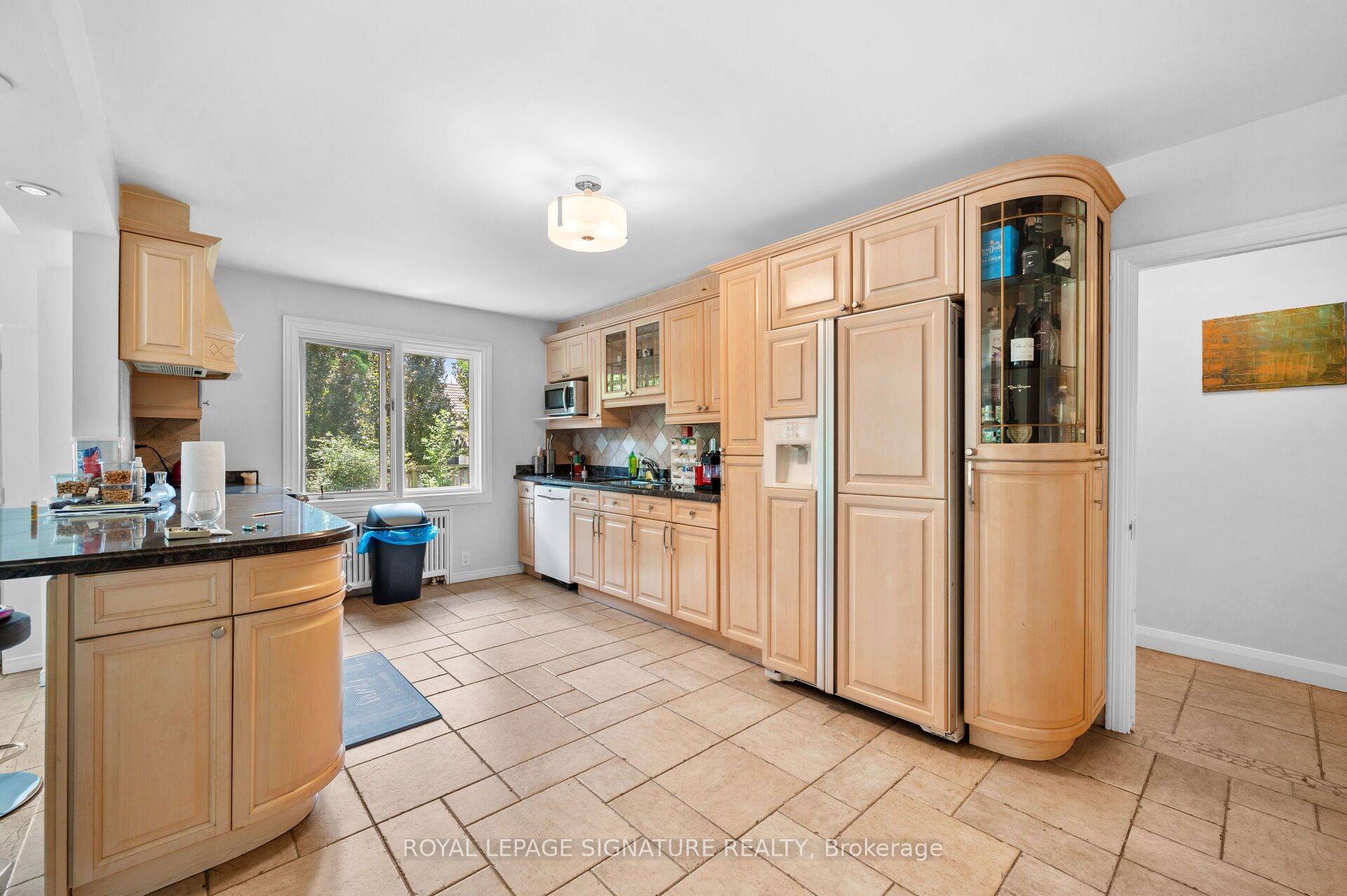 2234 Gordon Drive Property Photo 10