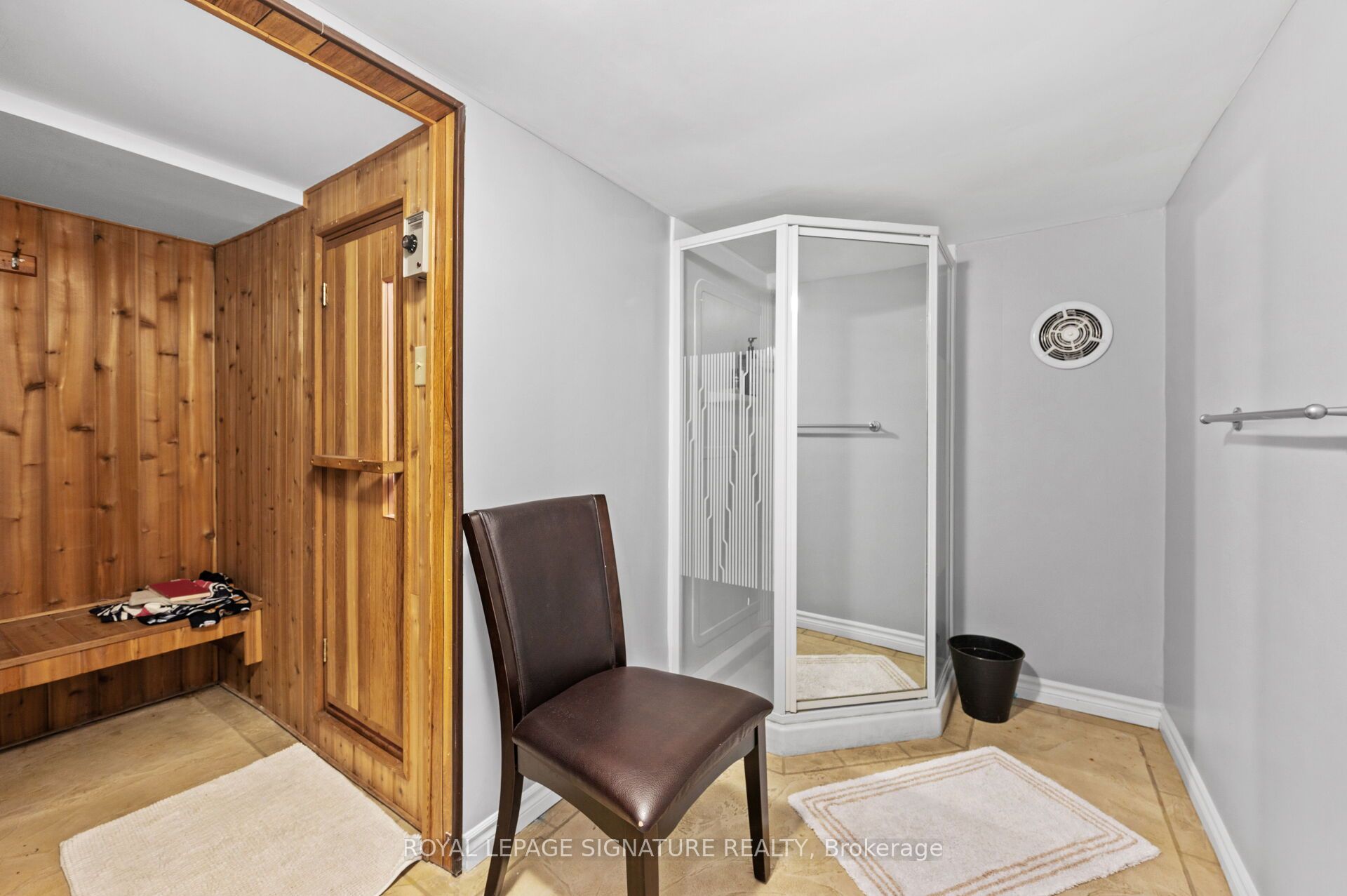 2234 Gordon Drive Property Photo 24