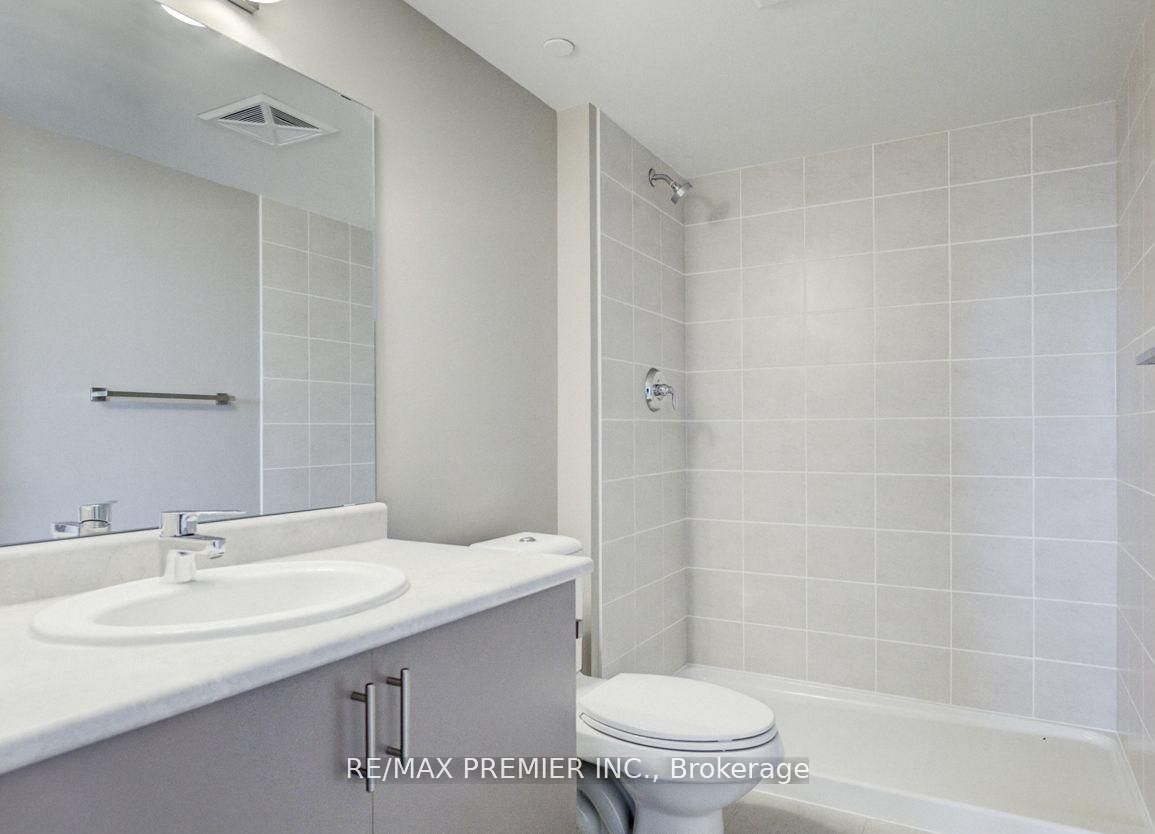 716 Main Street E 905 Property Photo 9