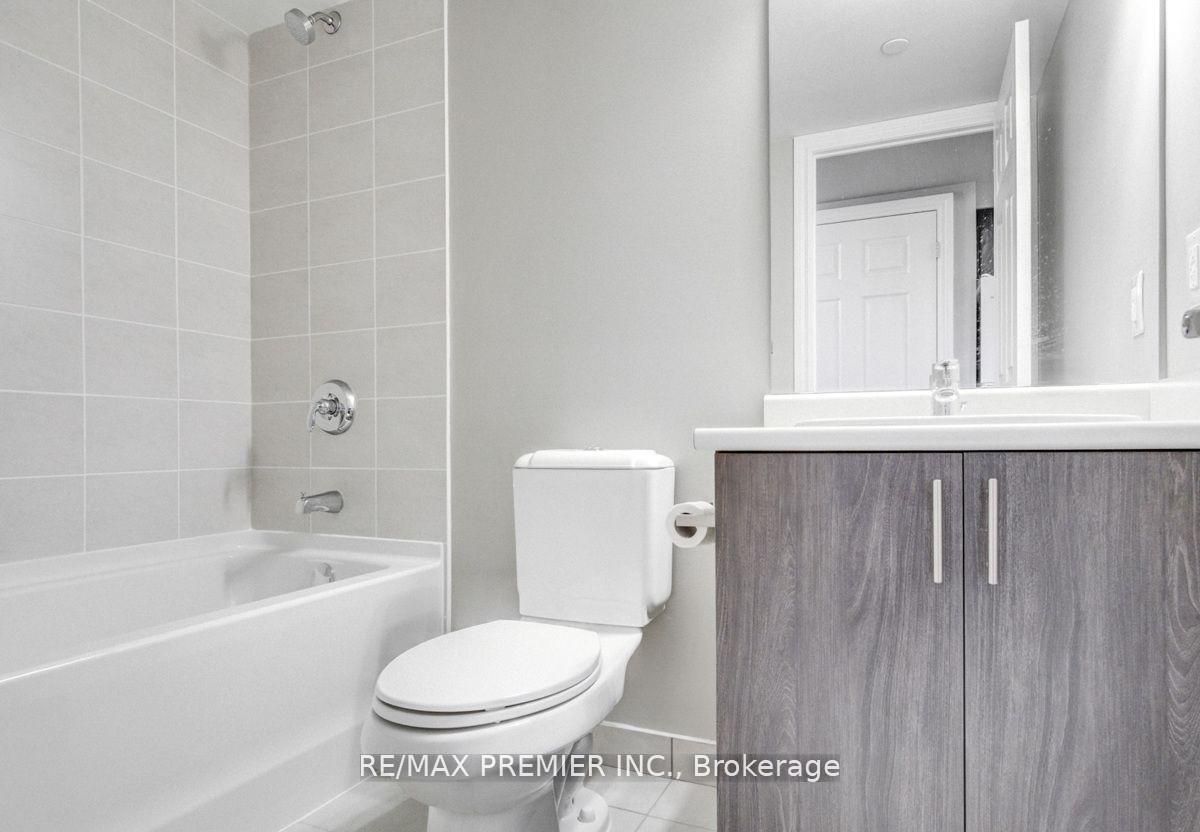 716 Main Street E 905 Property Photo 13