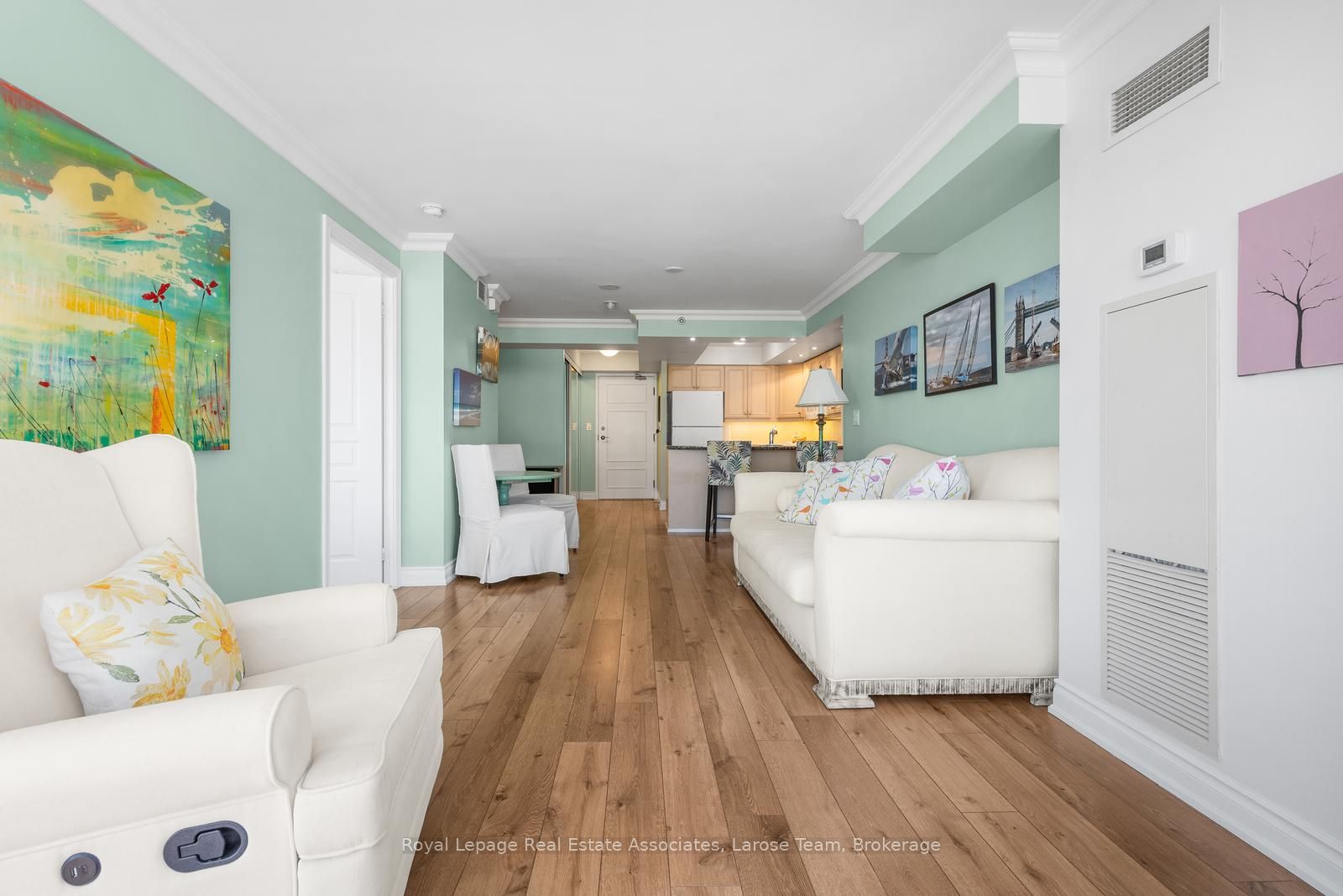 3 Marine Parade Drive 2101 Property Photo 11