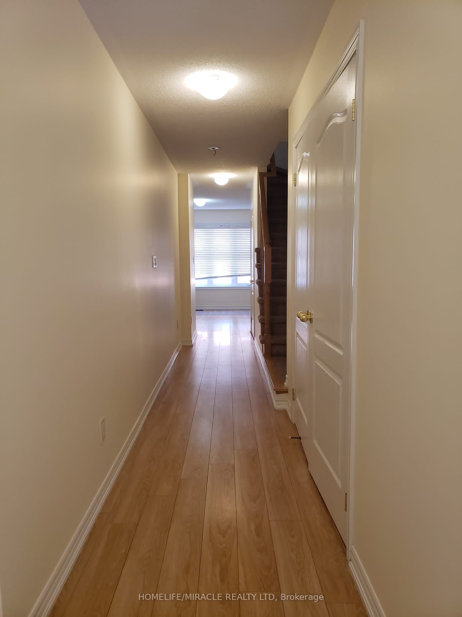 W13634758 Property Photo 3