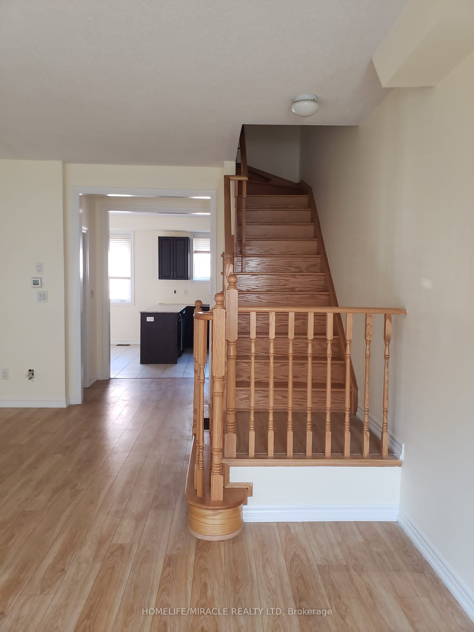 W13634758 Property Photo 8