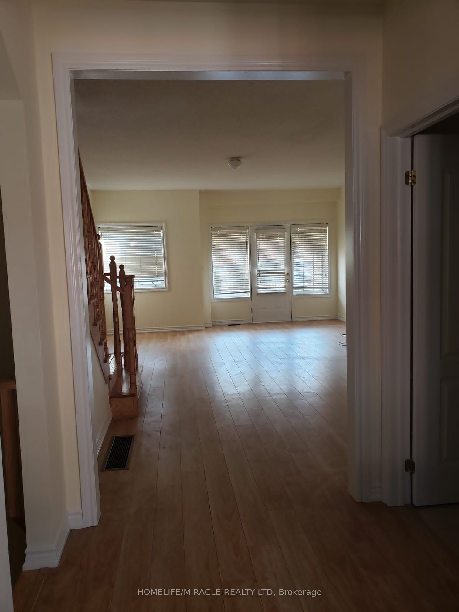 W13634758 Property Photo 13