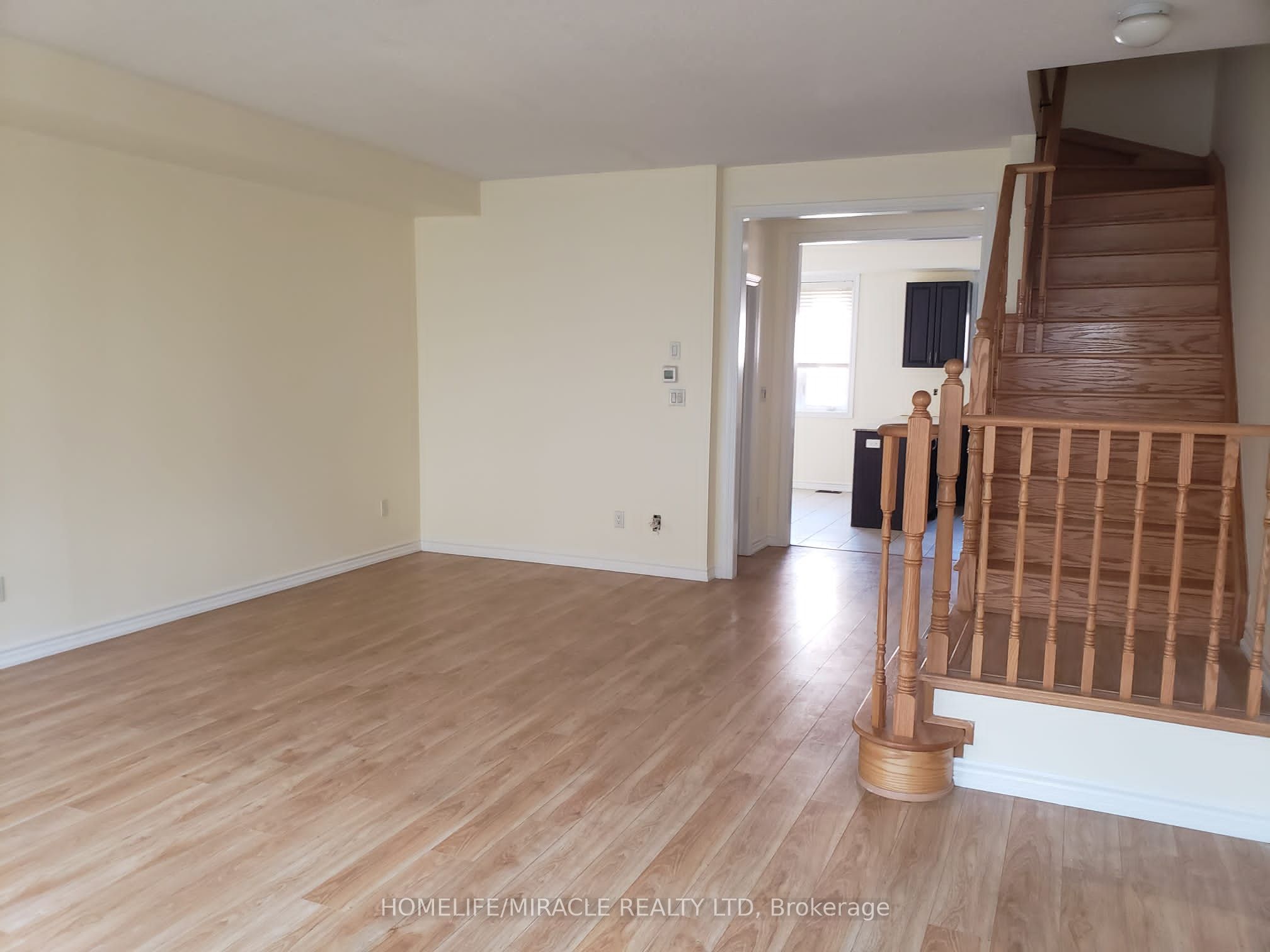 W13634758 Property Photo 14