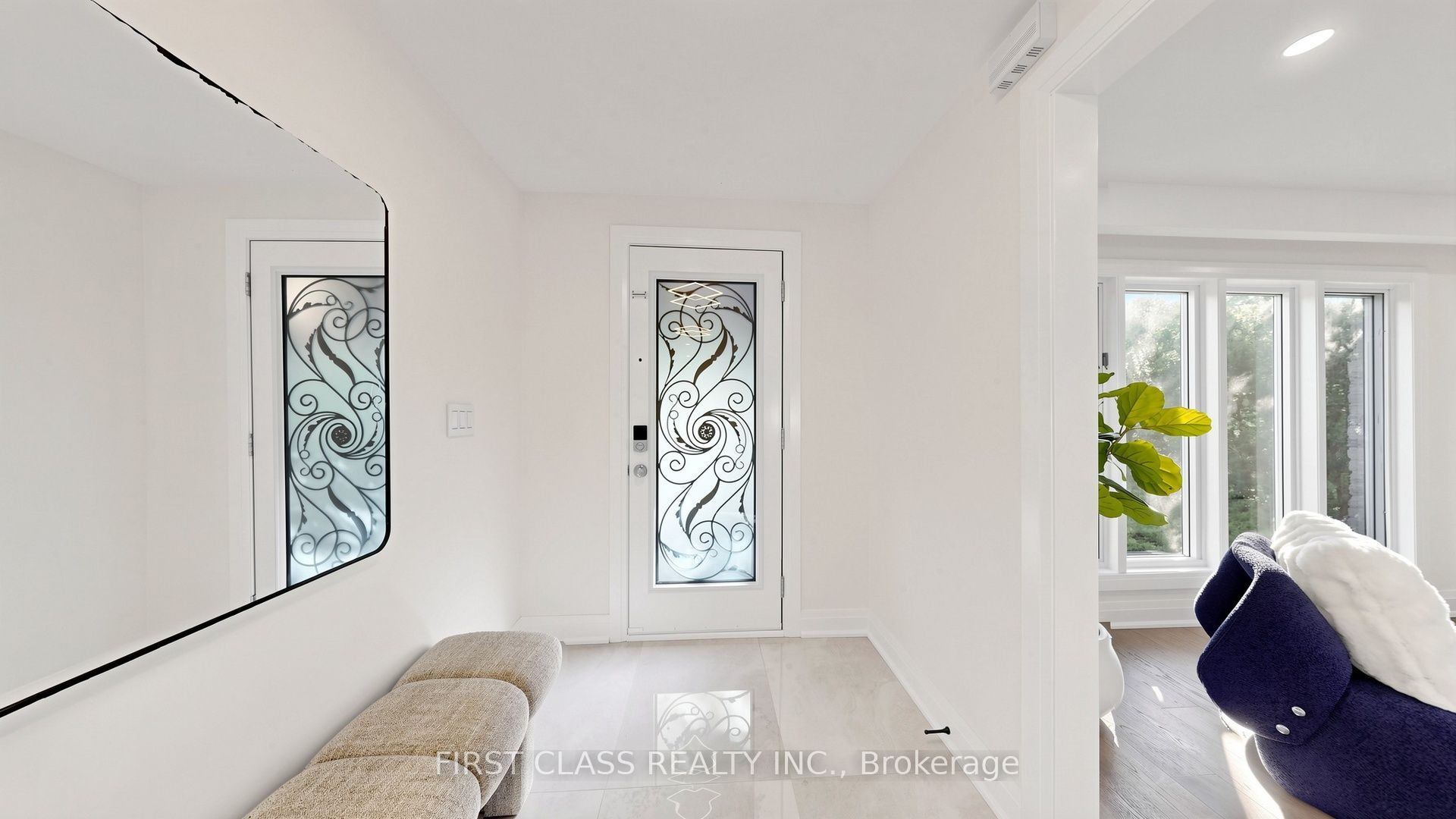 2337 Devon Road Property Photo 4