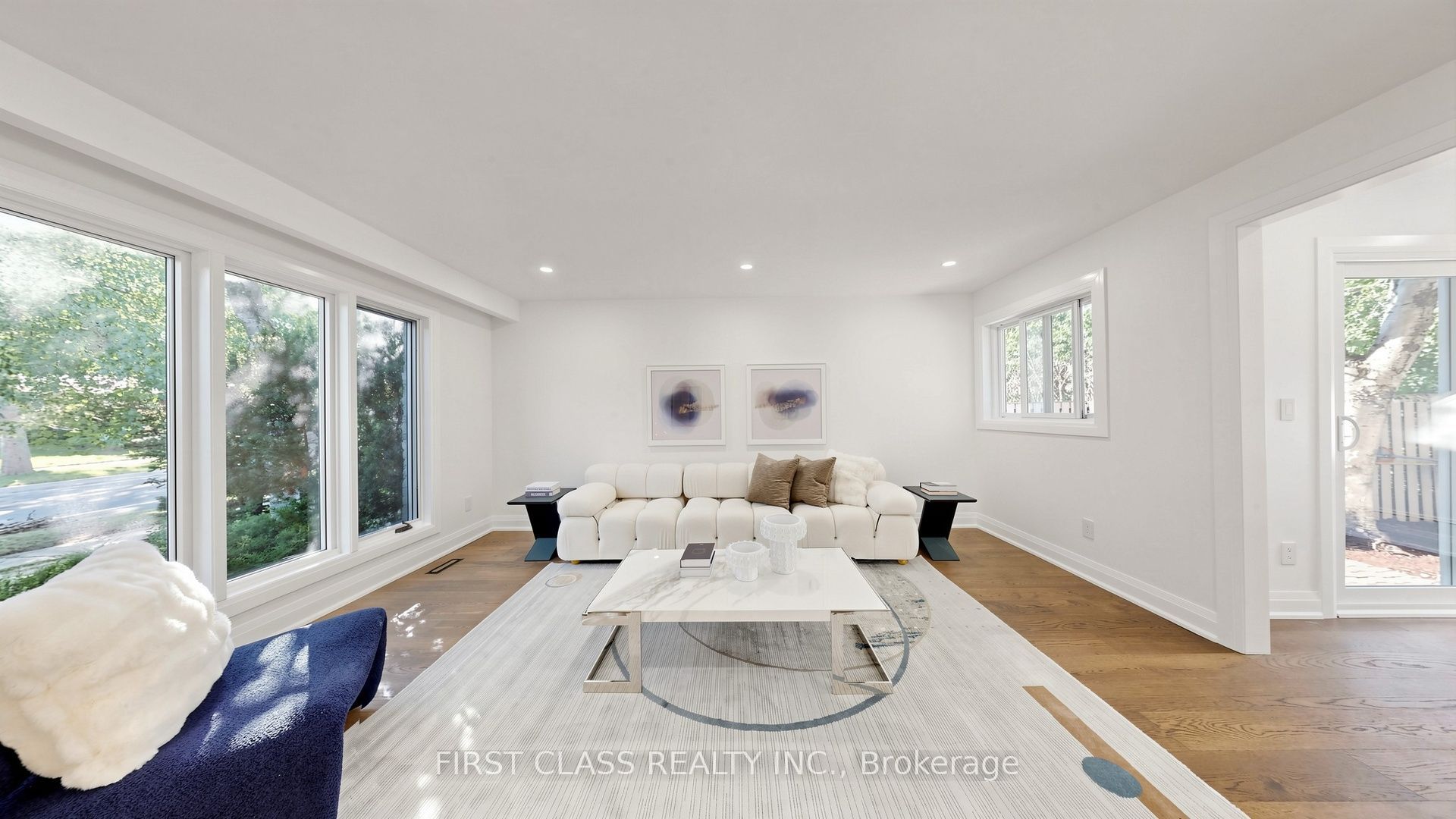 2337 Devon Road Property Photo 6