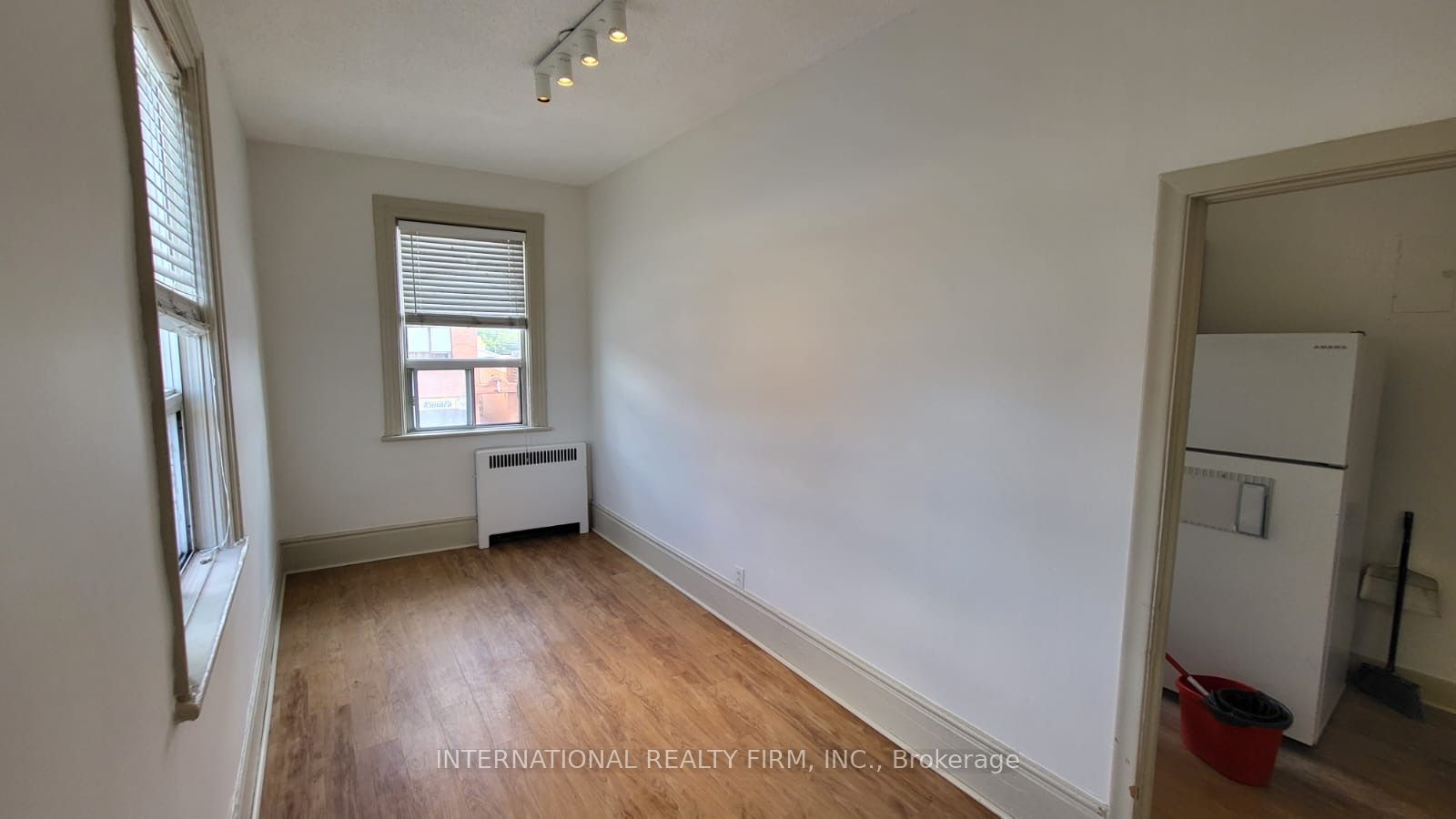 7 Thomas Street 2 Property Photo 8