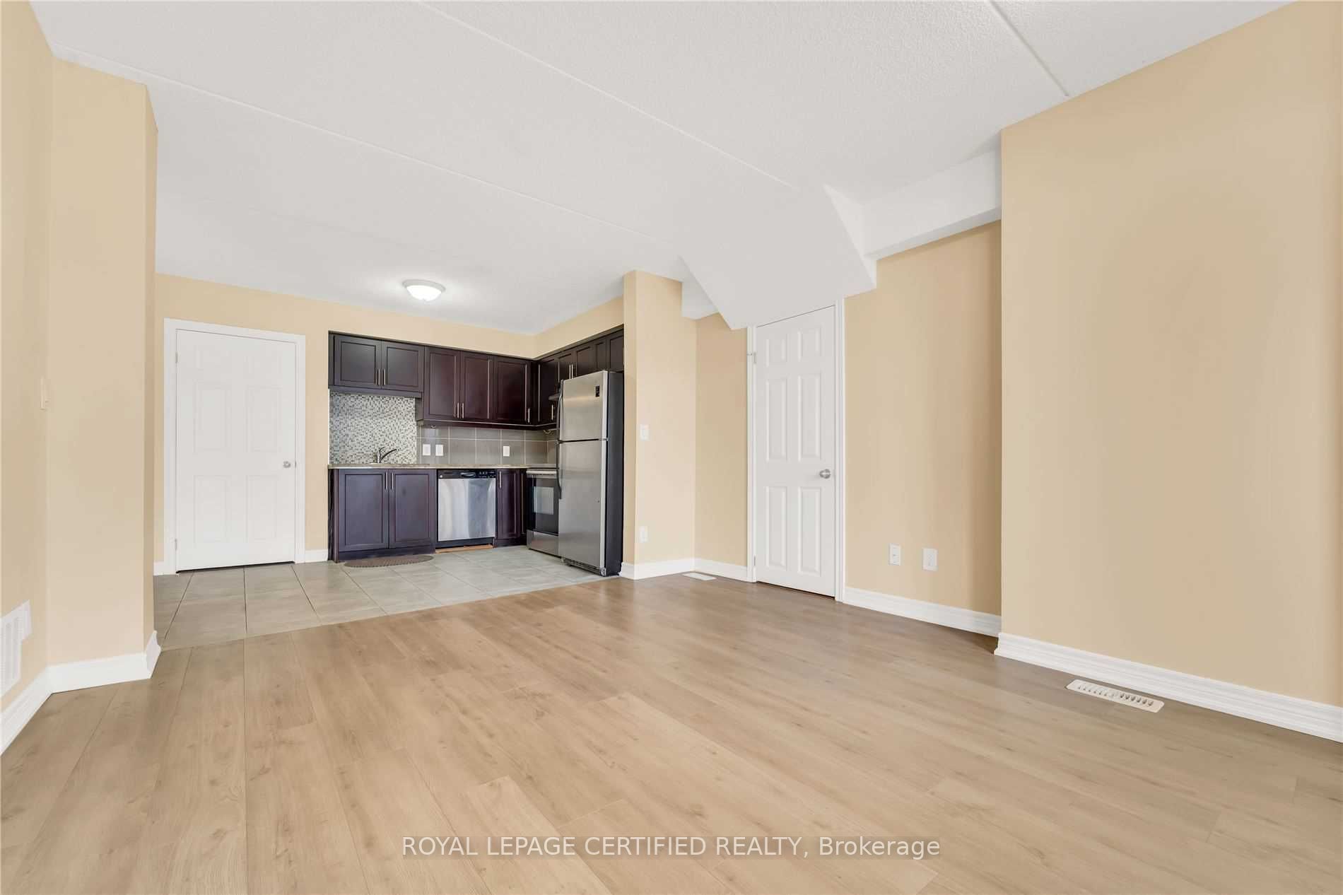1380 Costigan Road 17 Property Photo 5