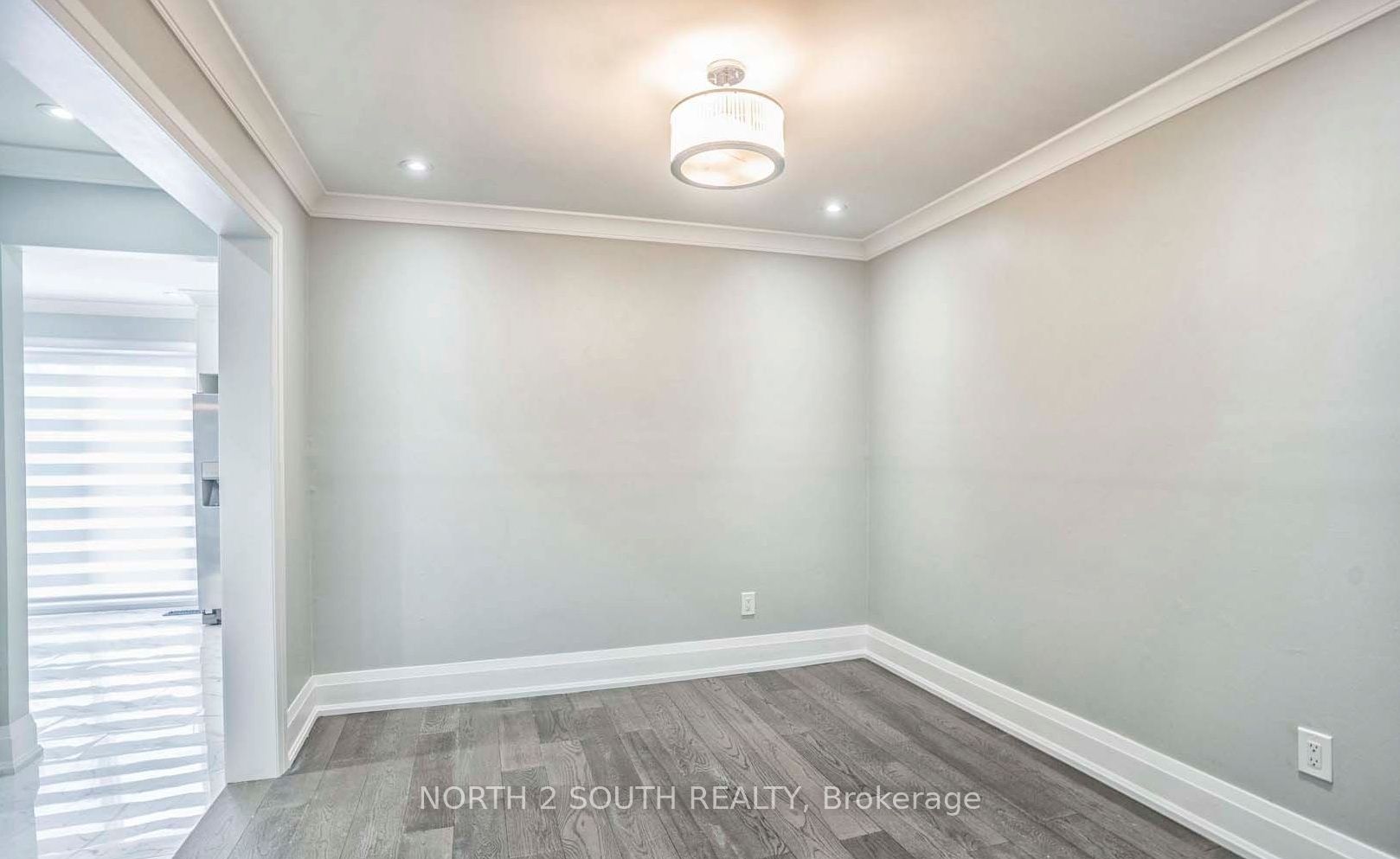 37 Loire Court Upper Property Photo 9