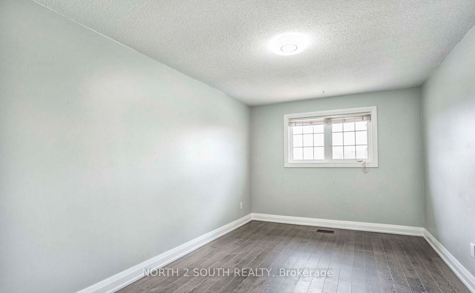 37 Loire Court Upper Property Photo 33