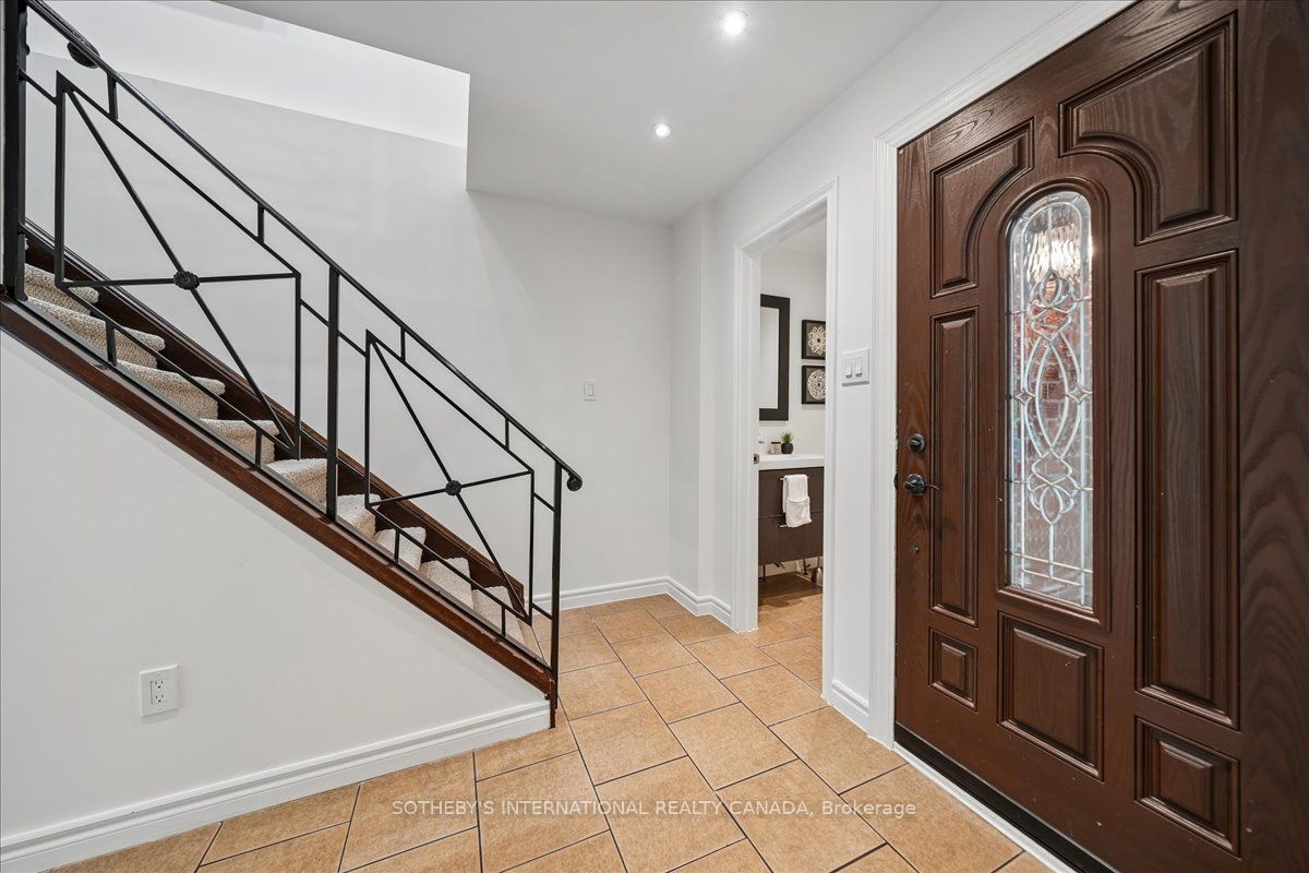 7031 Tamar Mews Property Photo 9