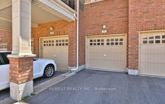 263 Georgian Drive 108 Property Photo 17