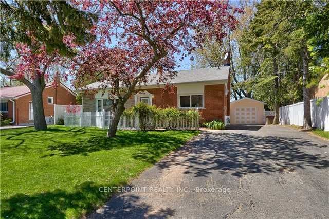 287 Kent Crescent Property Photo 1