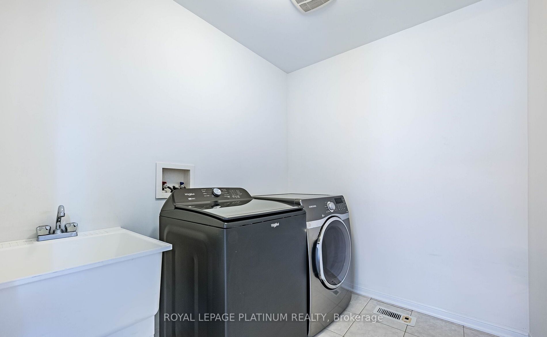 43 Arkwright Drive Property Photo 28