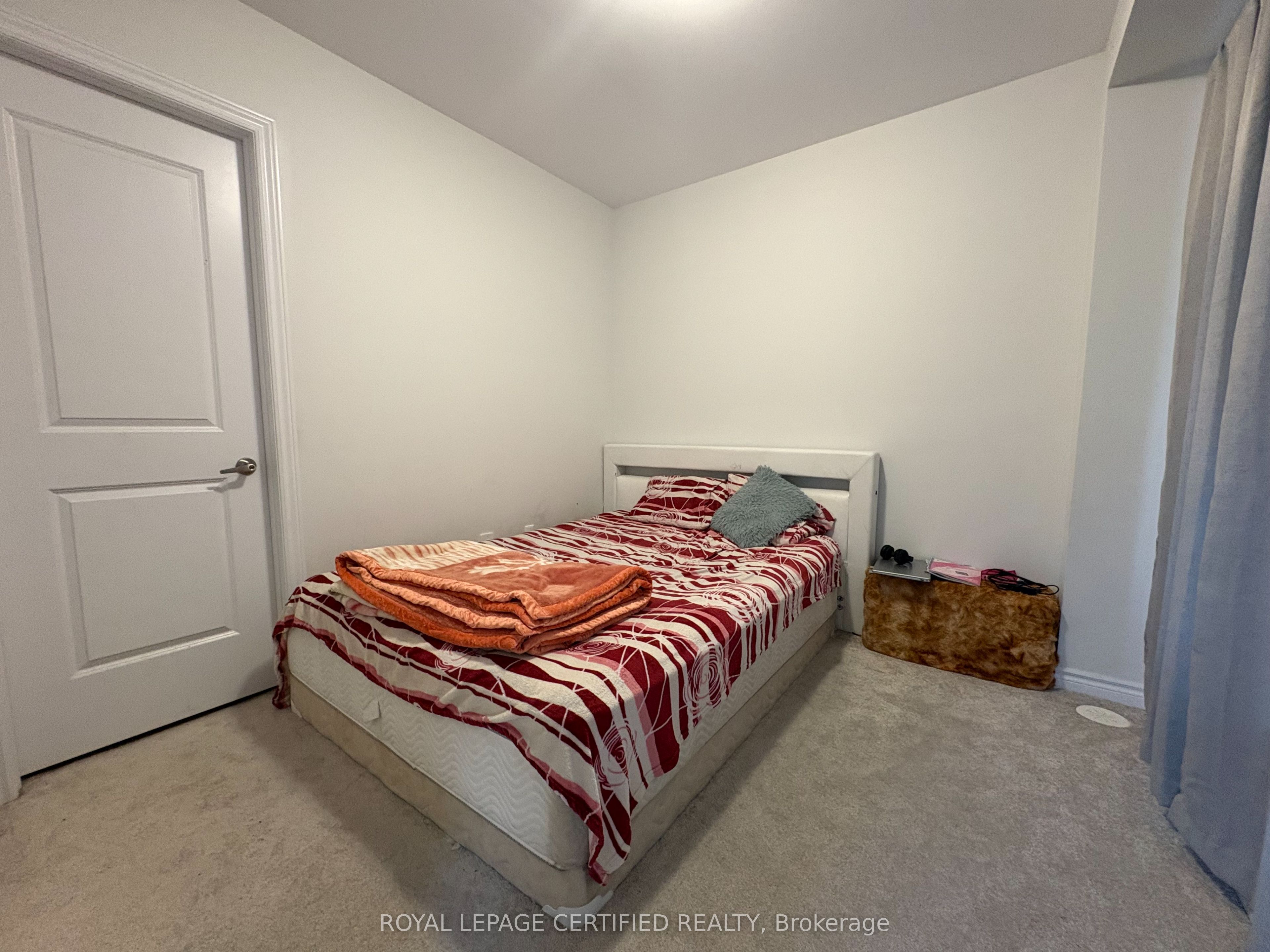 5970 Saigon Street Property Photo 6