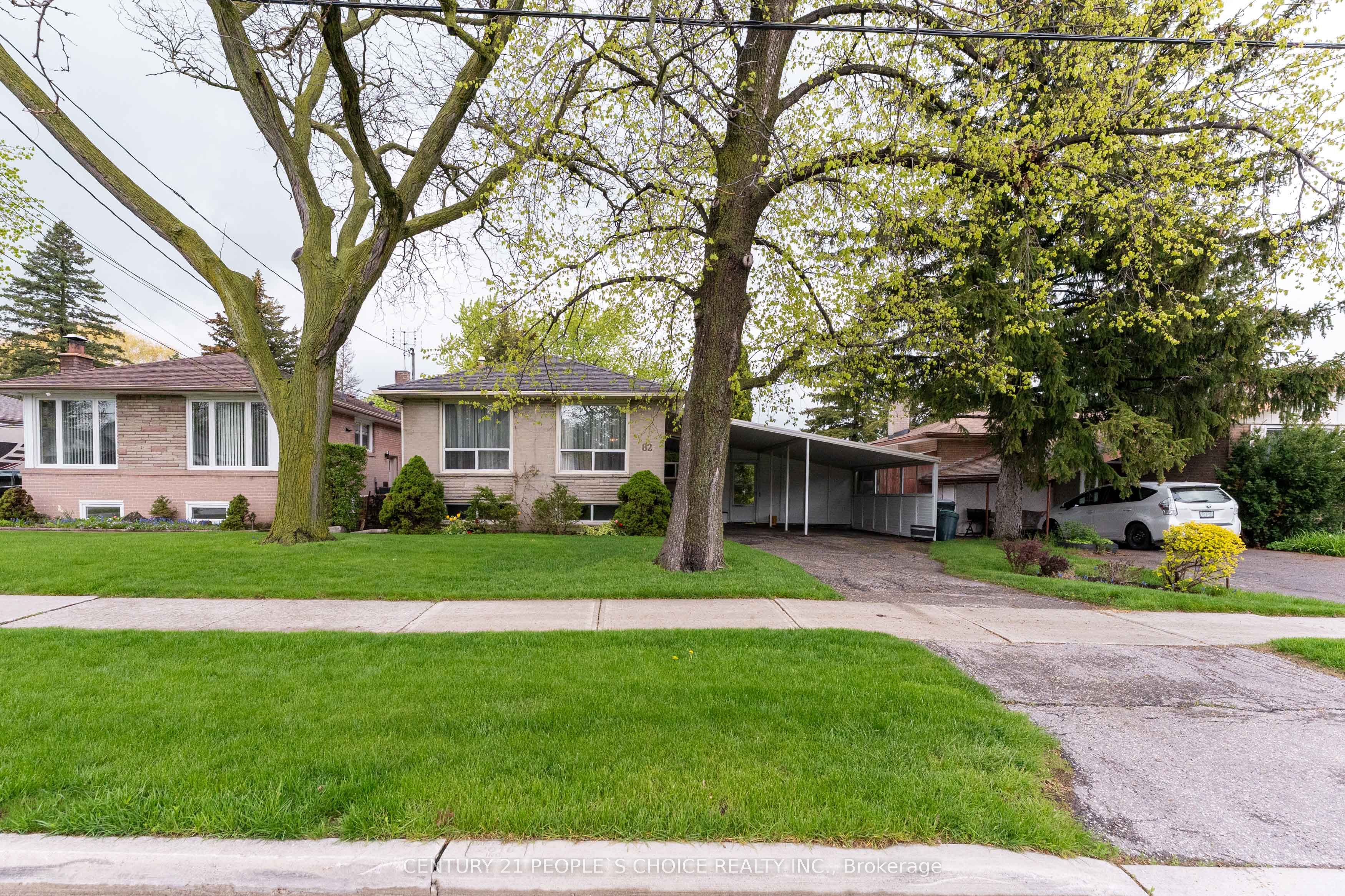 82 Hadrian Drive Property Photo 2