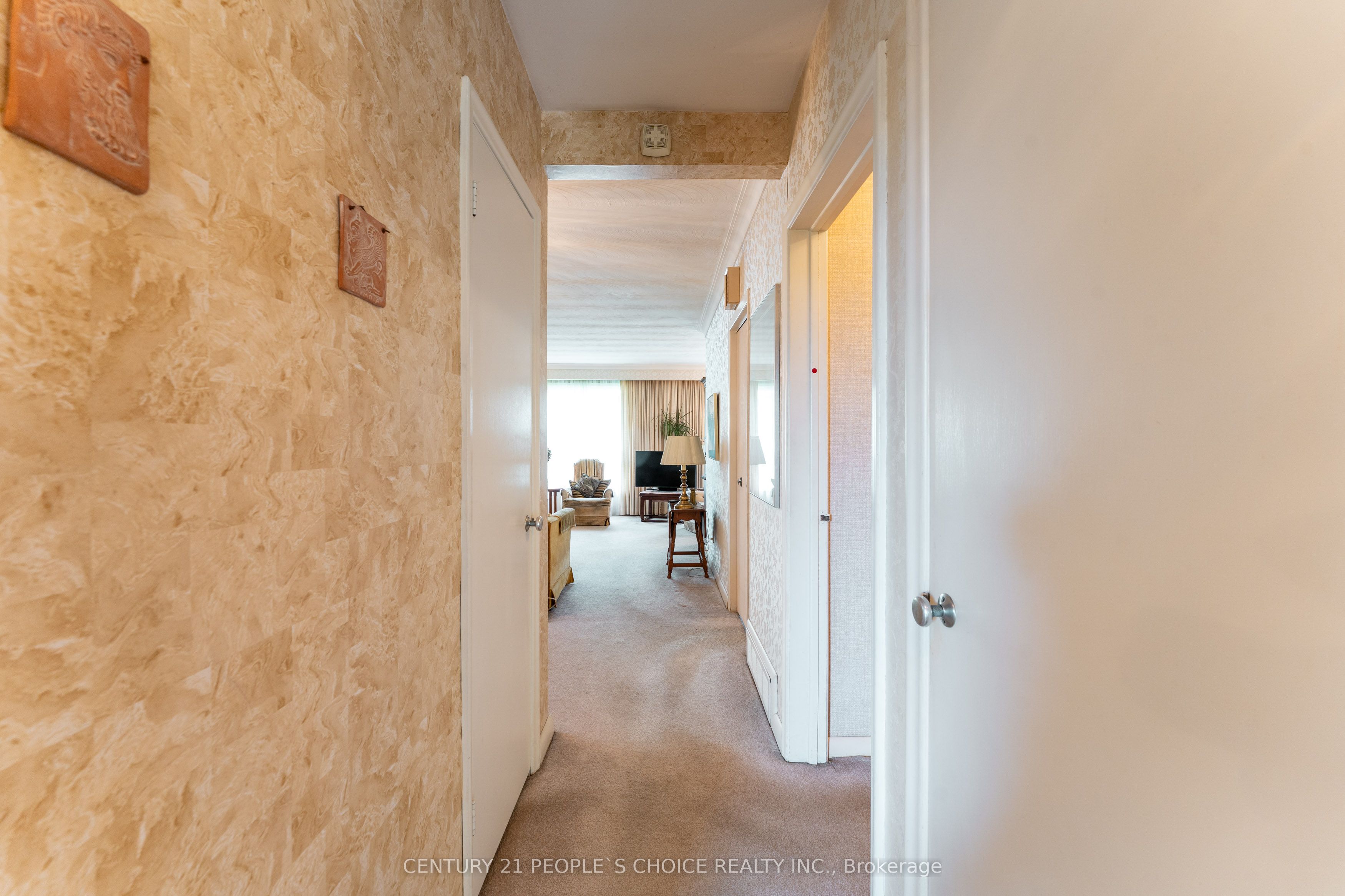 82 Hadrian Drive Property Photo 23