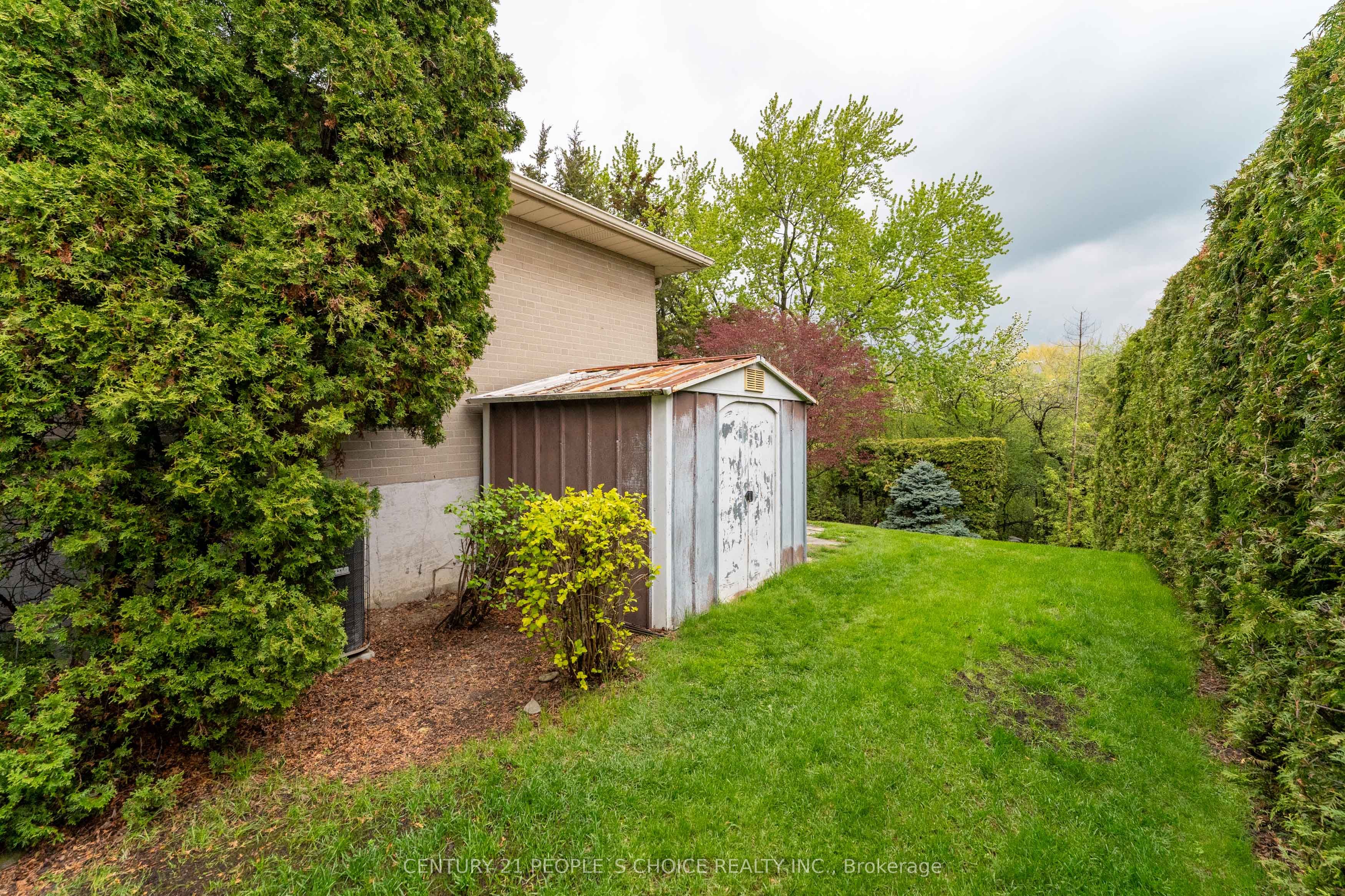 82 Hadrian Drive Property Photo 36