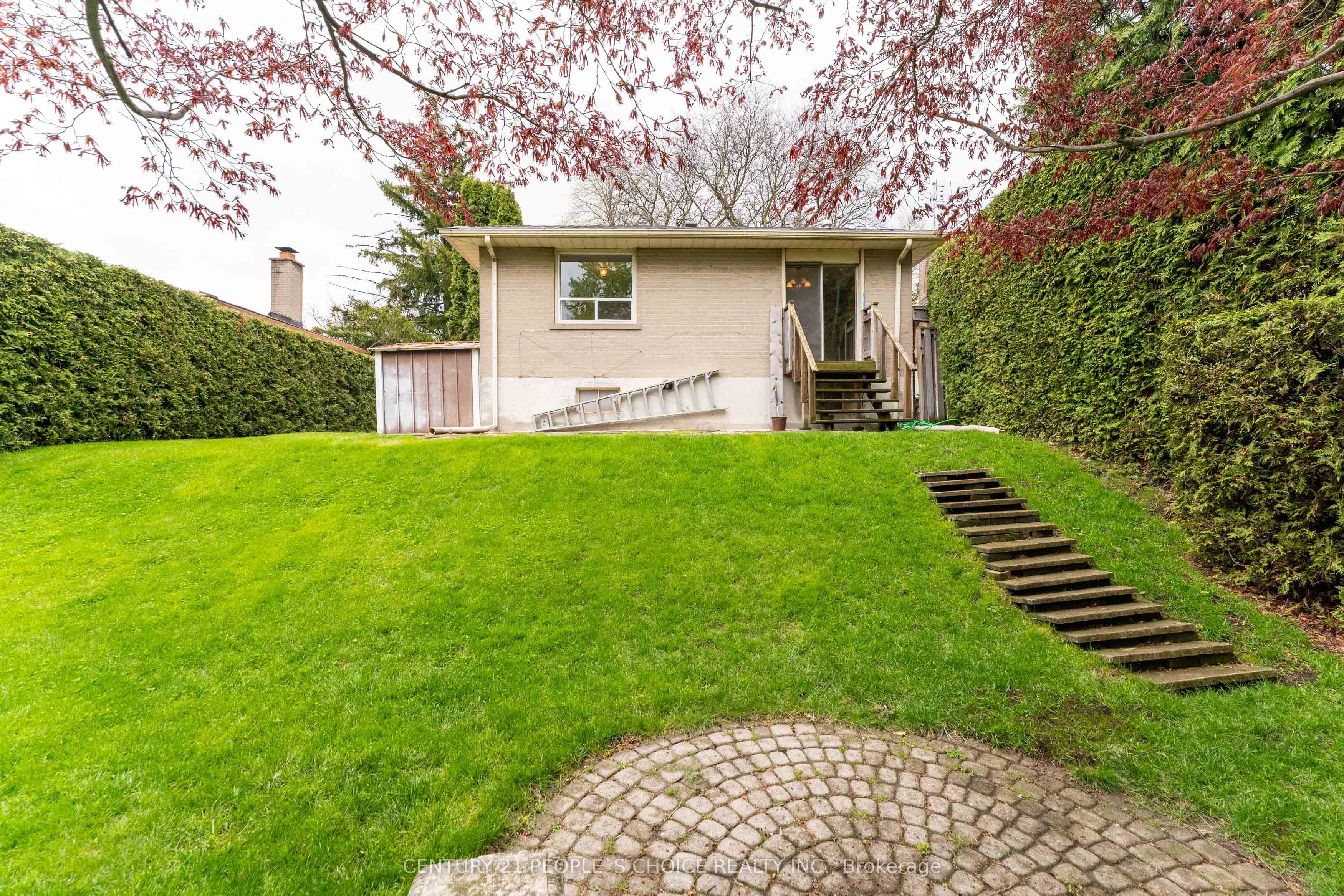 82 Hadrian Drive Property Photo 41