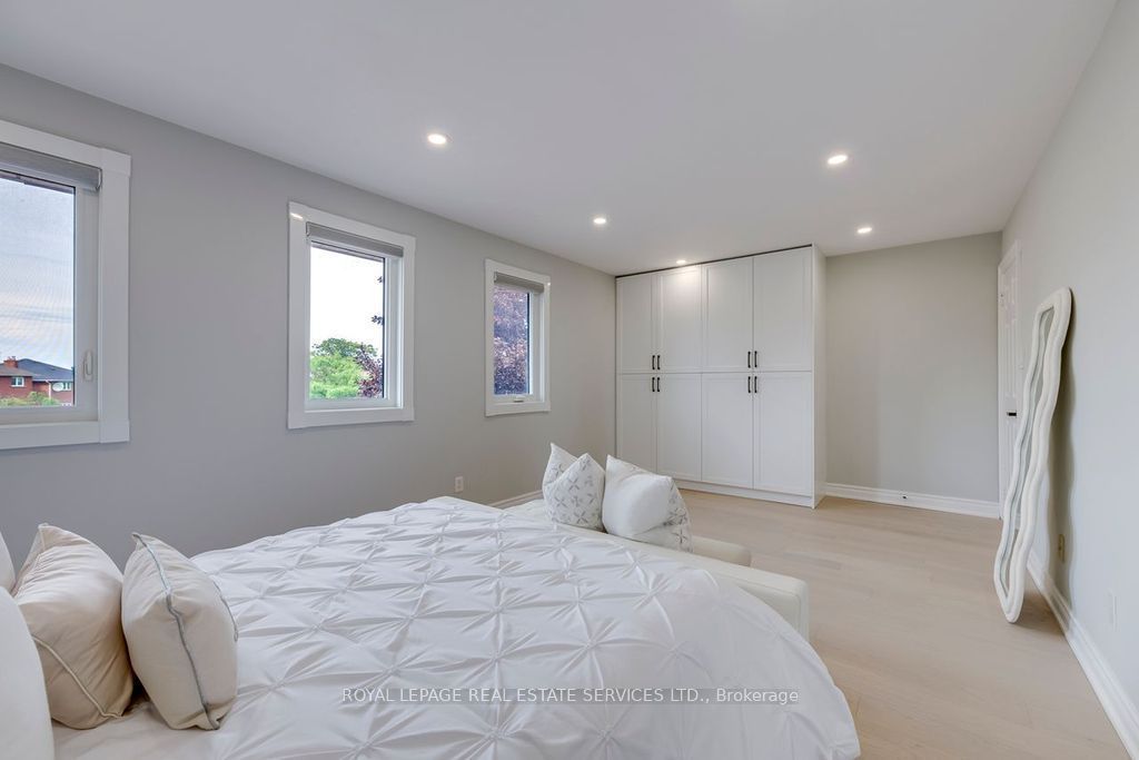 4544 The Gallops Property Photo 25