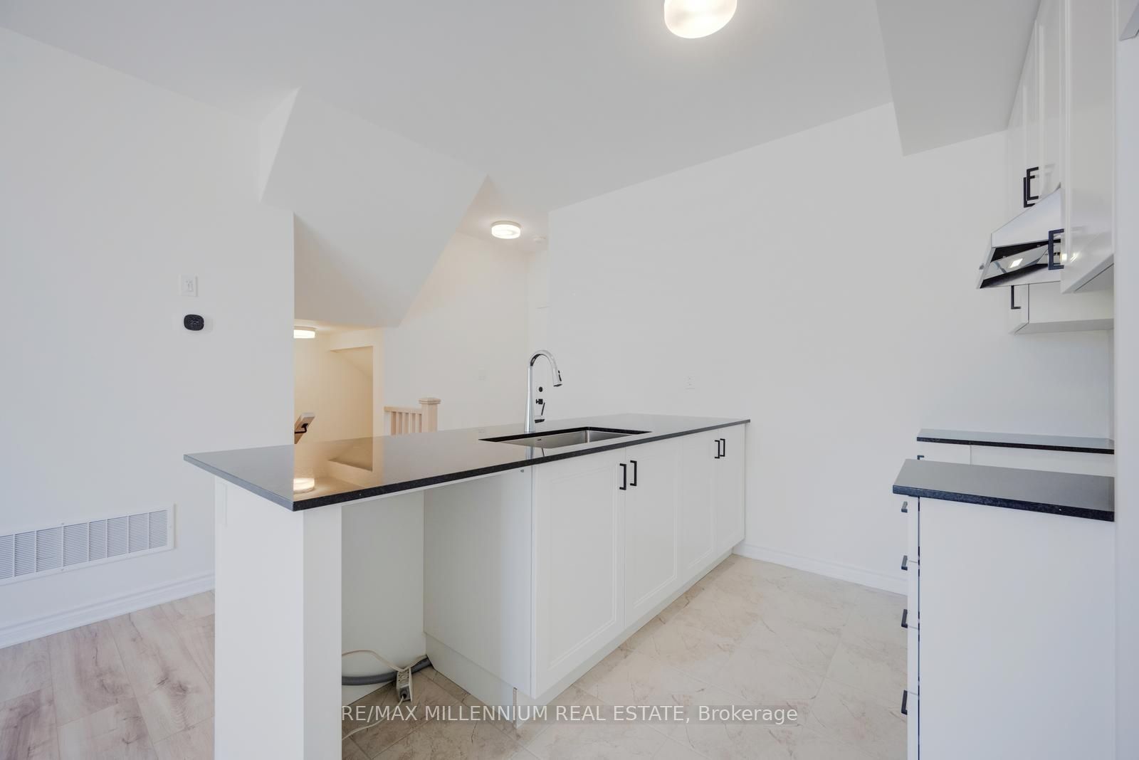 50 Thornbird Crescent Main Property Photo 13