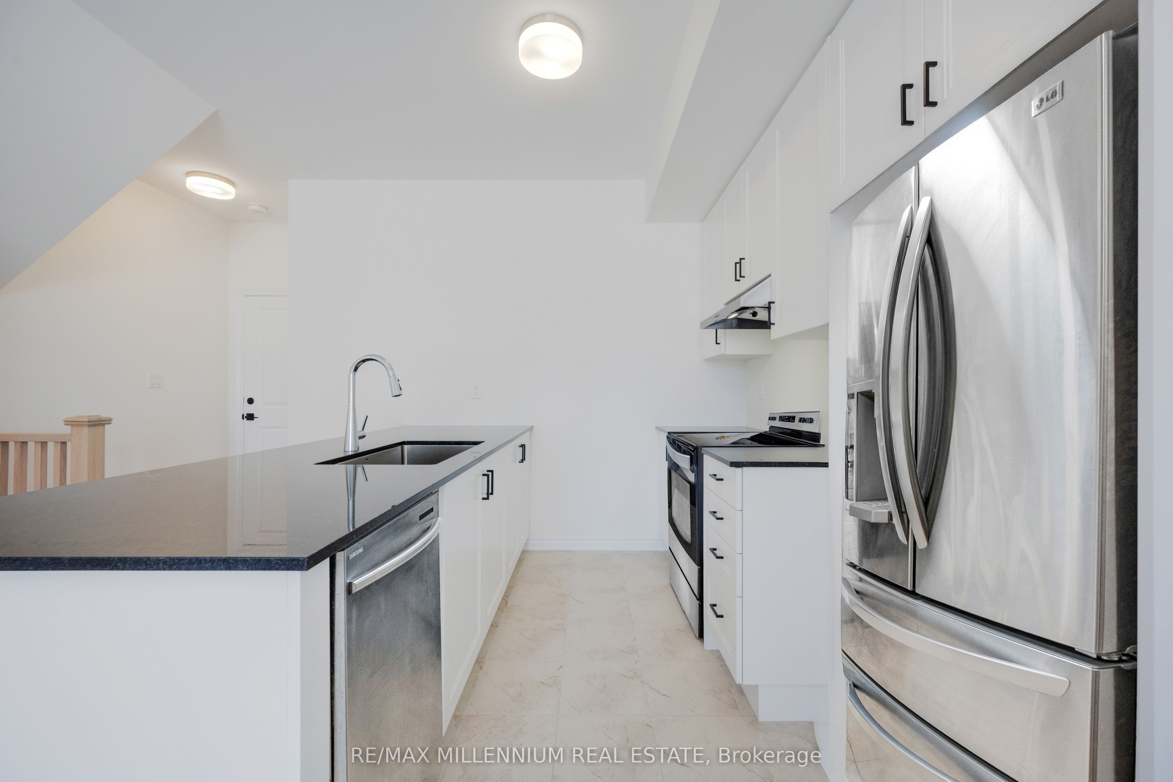 50 Thornbird Crescent Main Property Photo 16