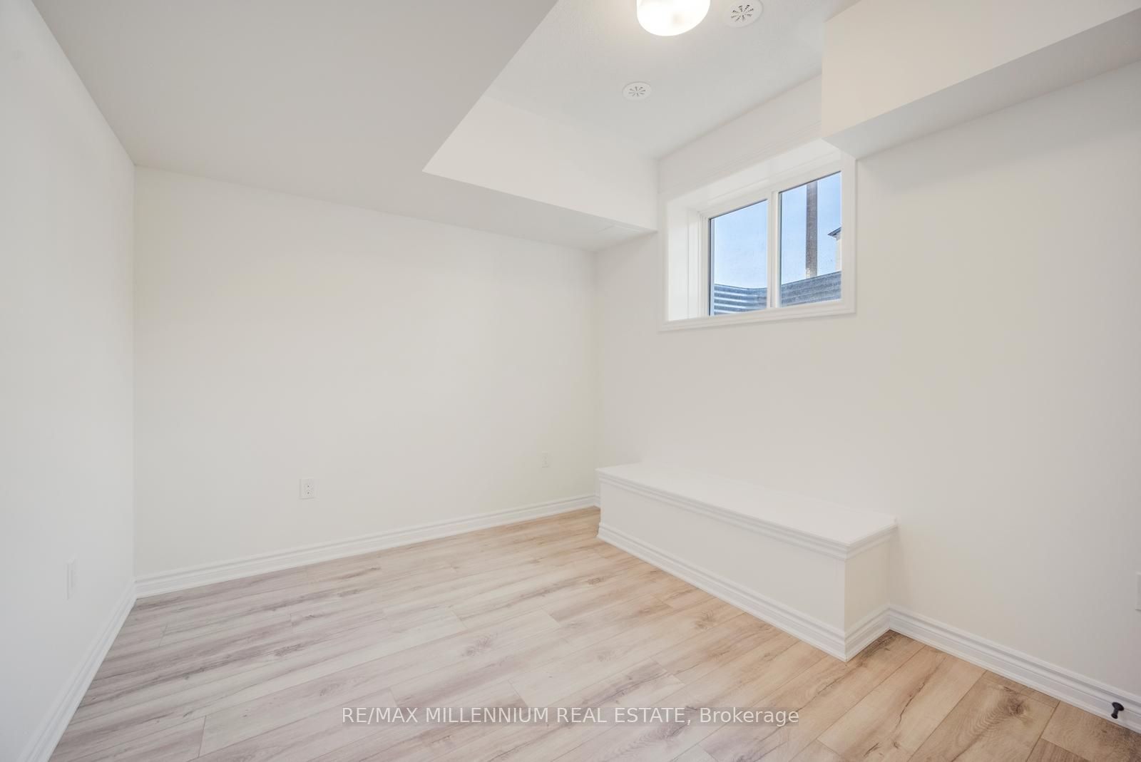 50 Thornbird Crescent Main Property Photo 25